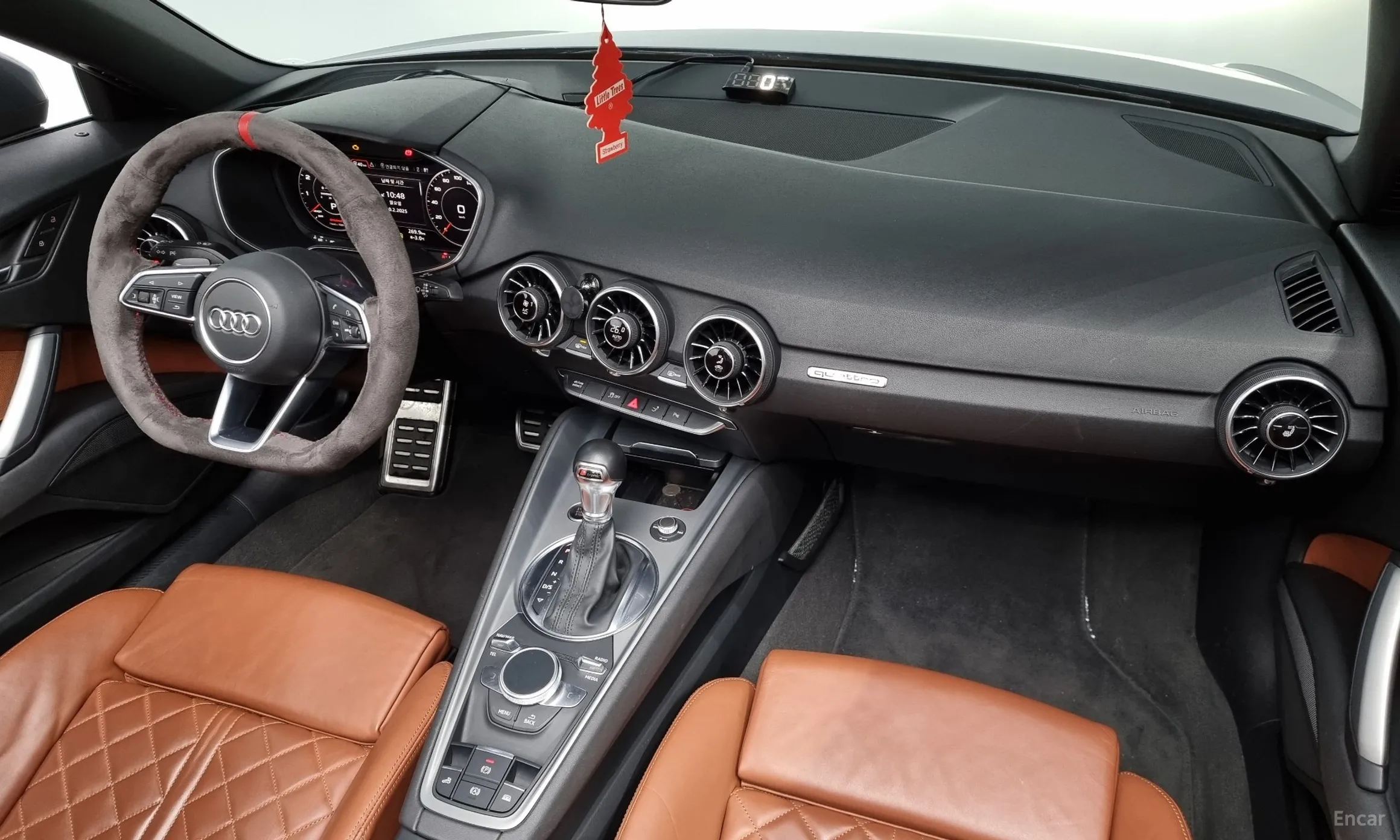 Audi TT (8S) превью 4