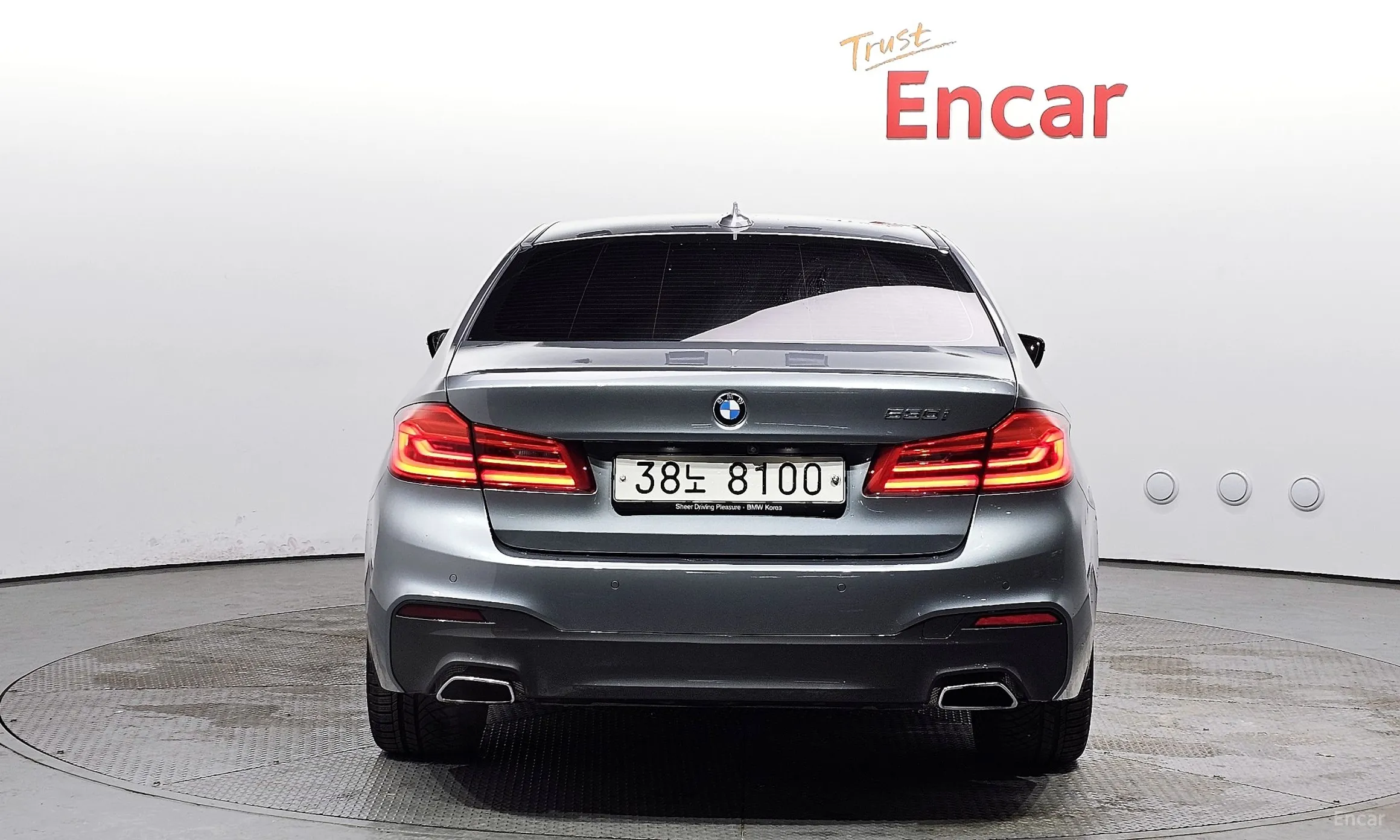 BMW 5 Series (G30) превью 3