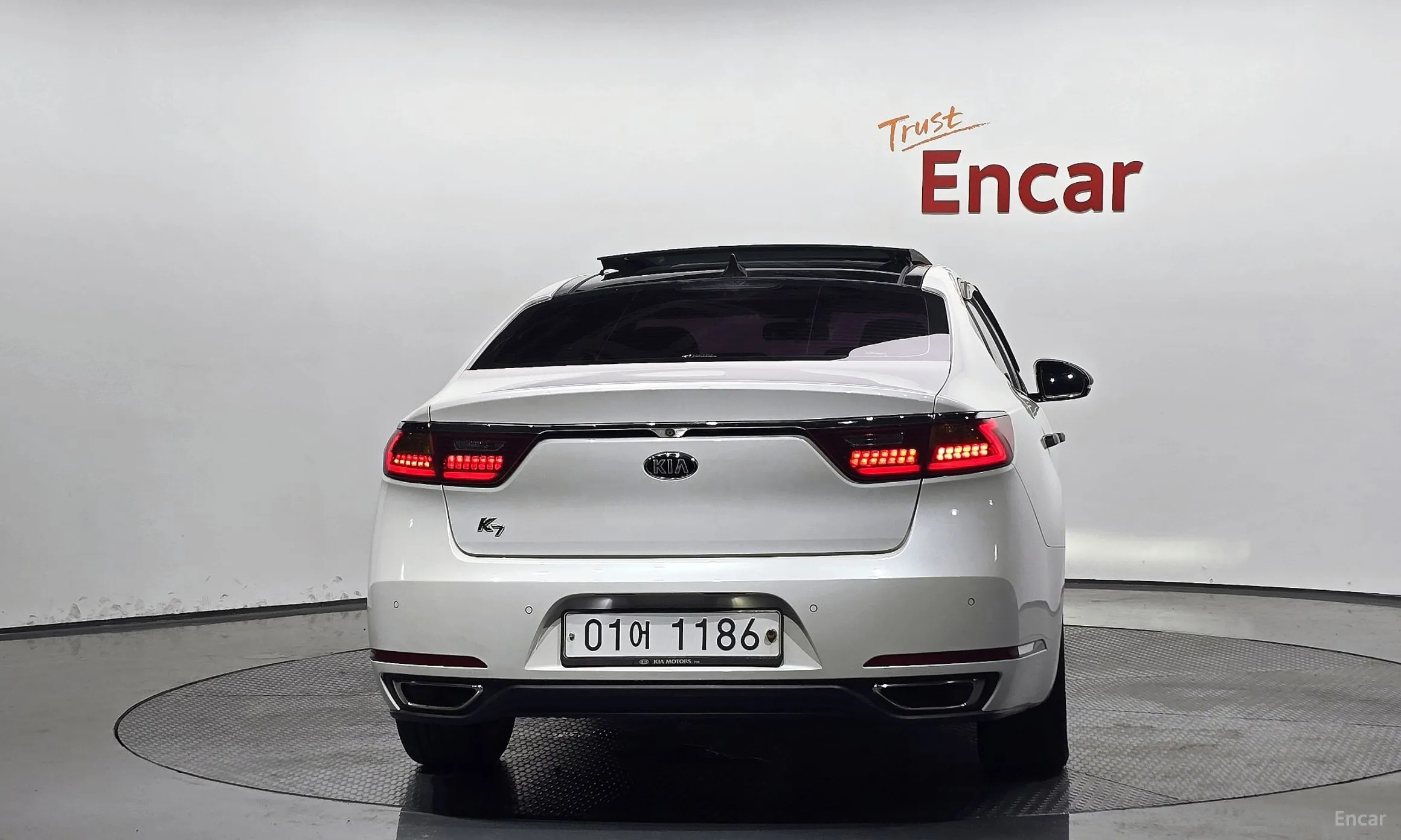 Kia K7 превью 3