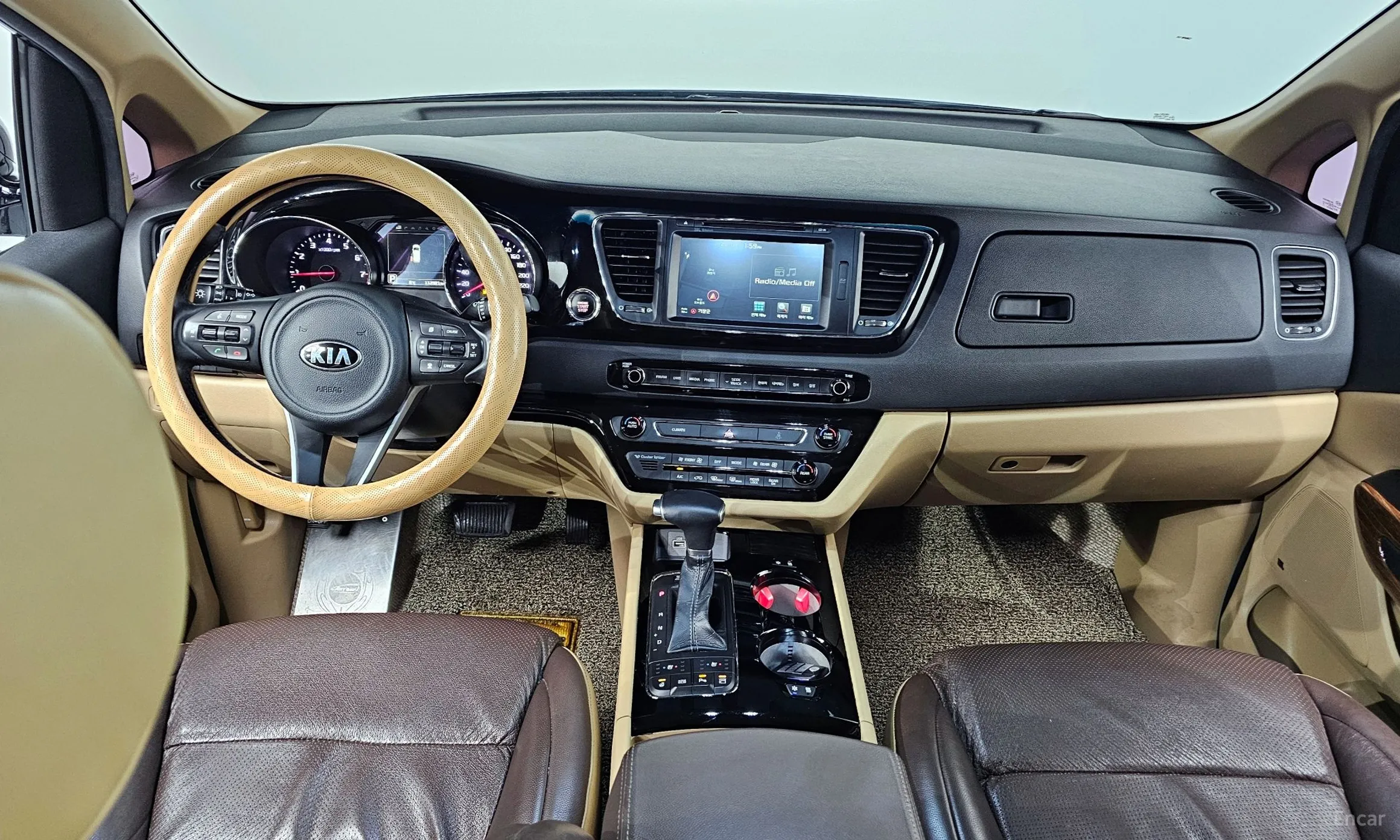 Kia Carnival превью 4