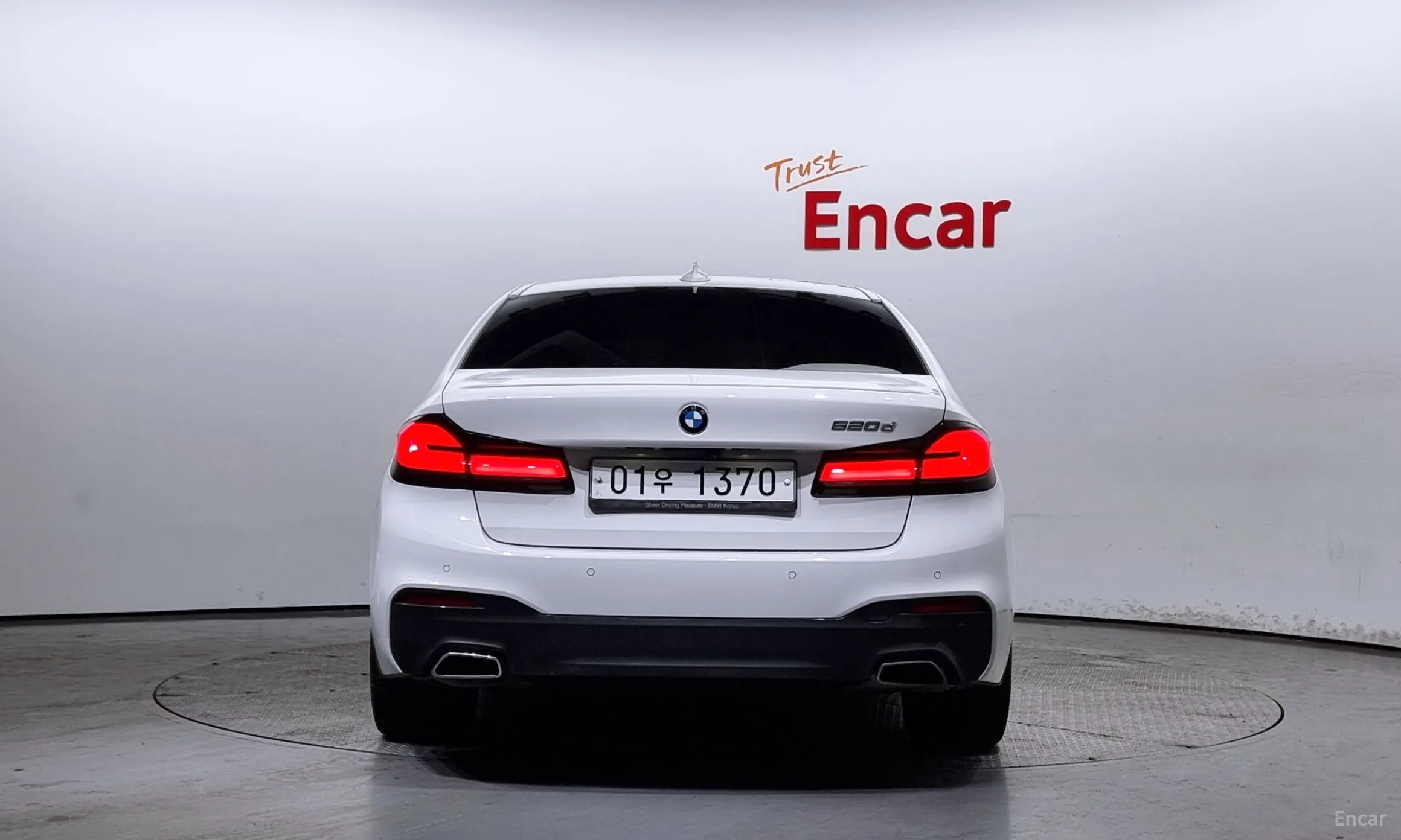 BMW 5 Series (G30) превью 3