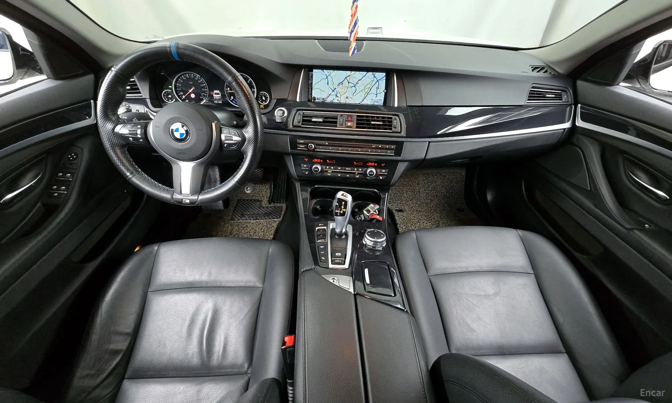 BMW 5 Series (F10) превью 4