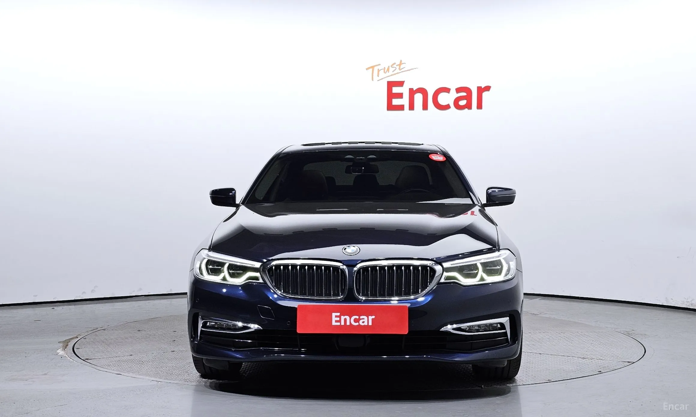 BMW 5 Series (G30) превью 2