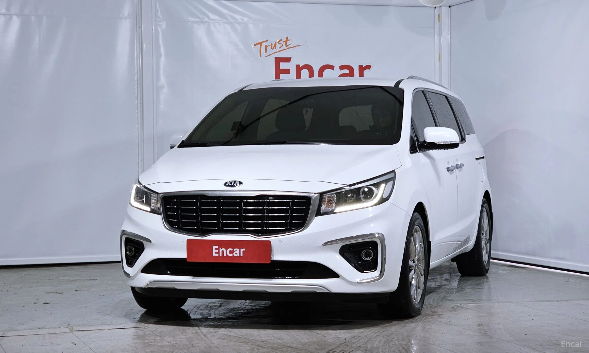 Kia Carnival превью 2