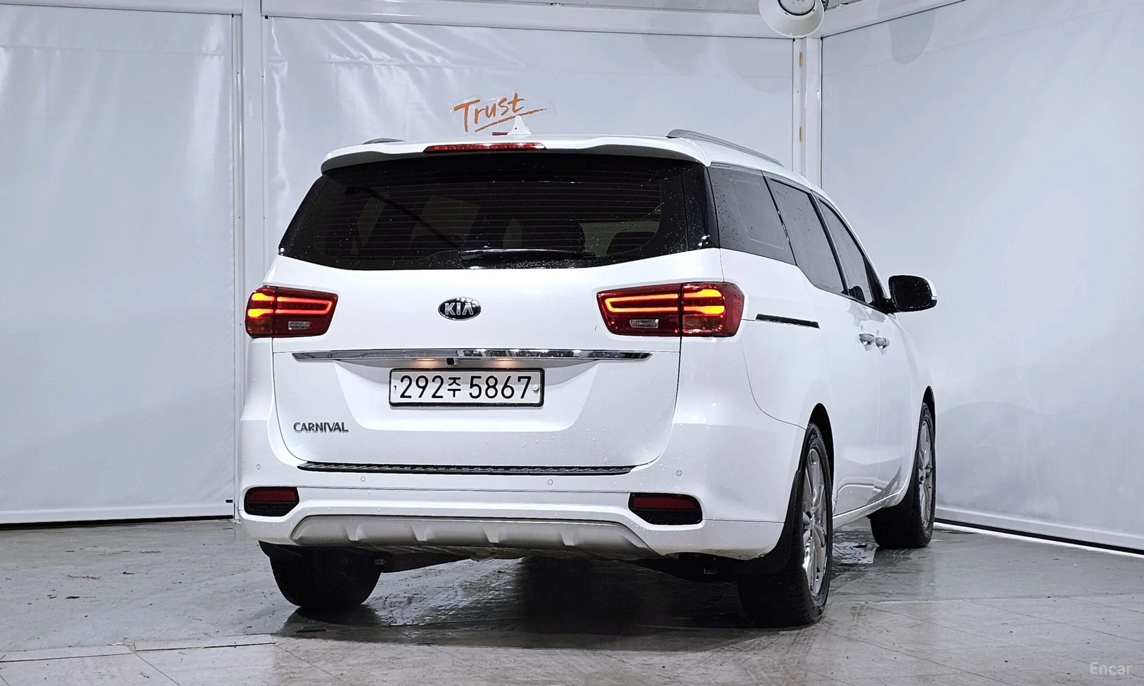 Kia Carnival превью 3