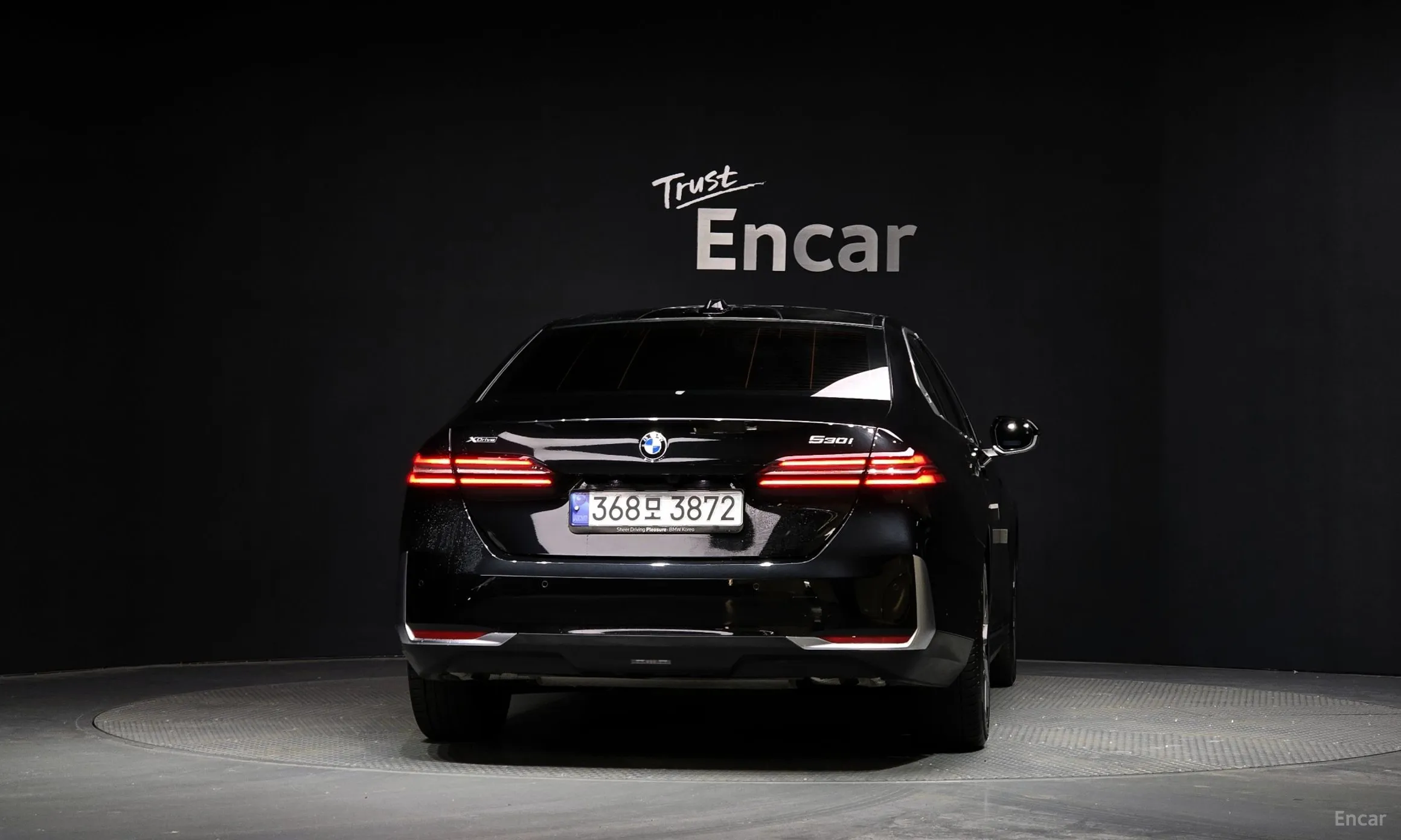 BMW 5 Series (G60) превью 3