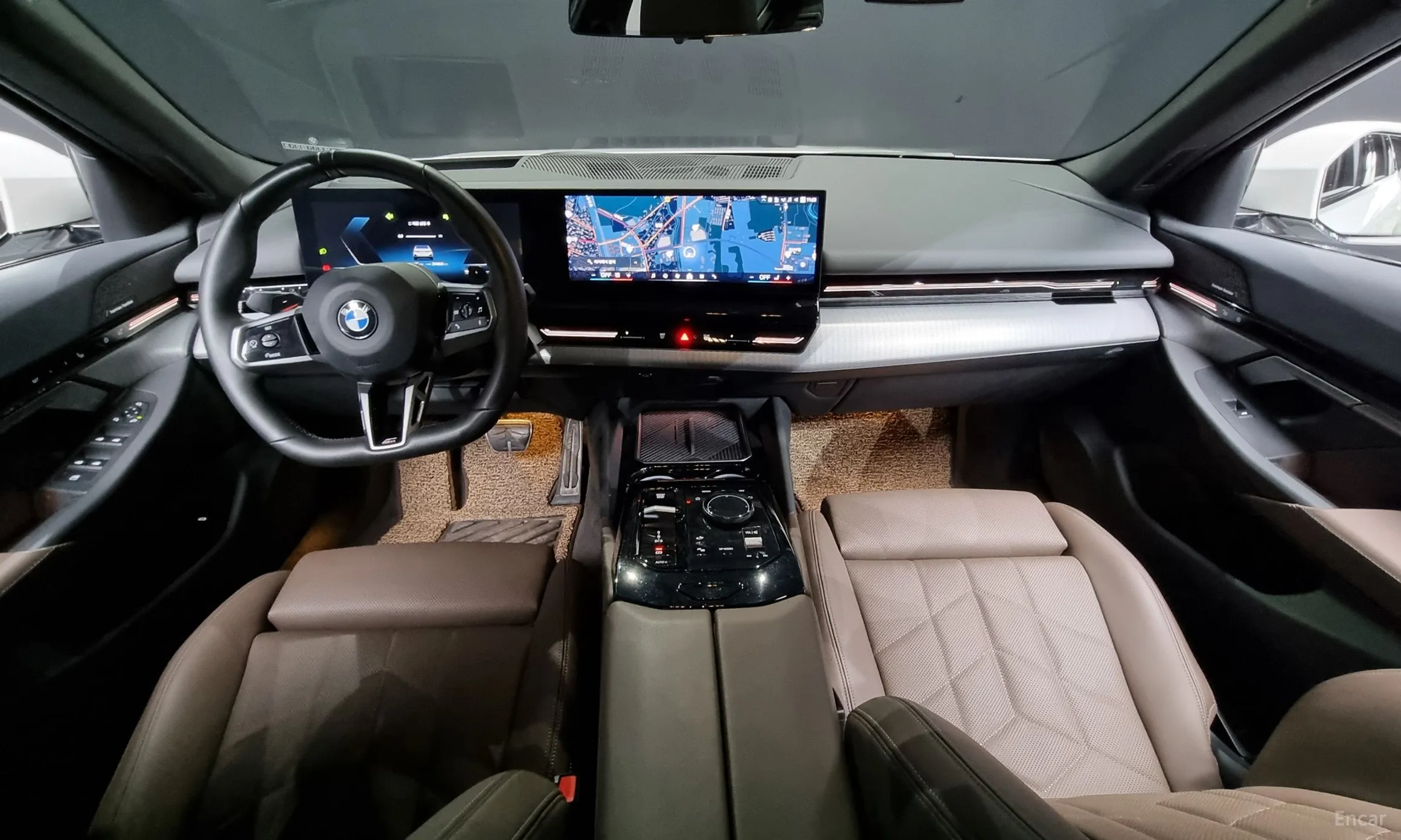 BMW 5 Series (G60) превью 4
