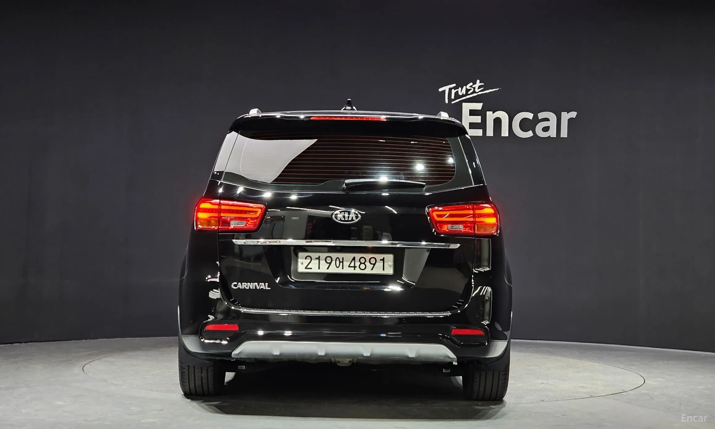 Kia Carnival превью 3