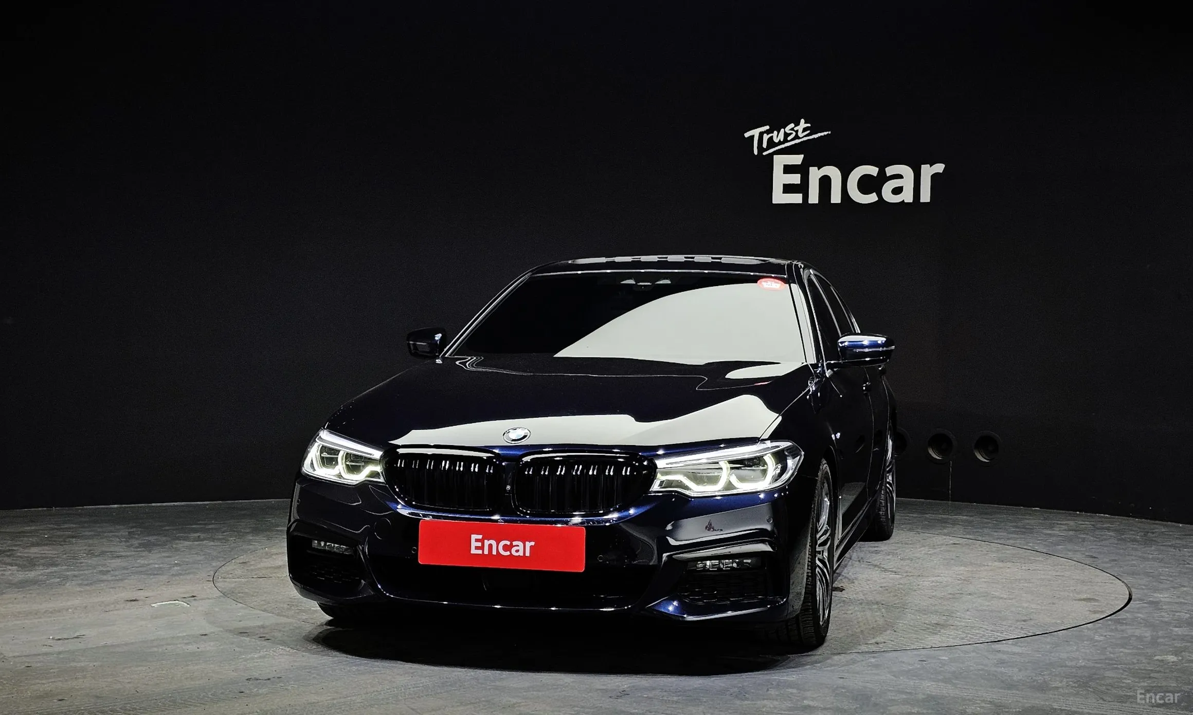BMW 5 Series (G30) превью 2