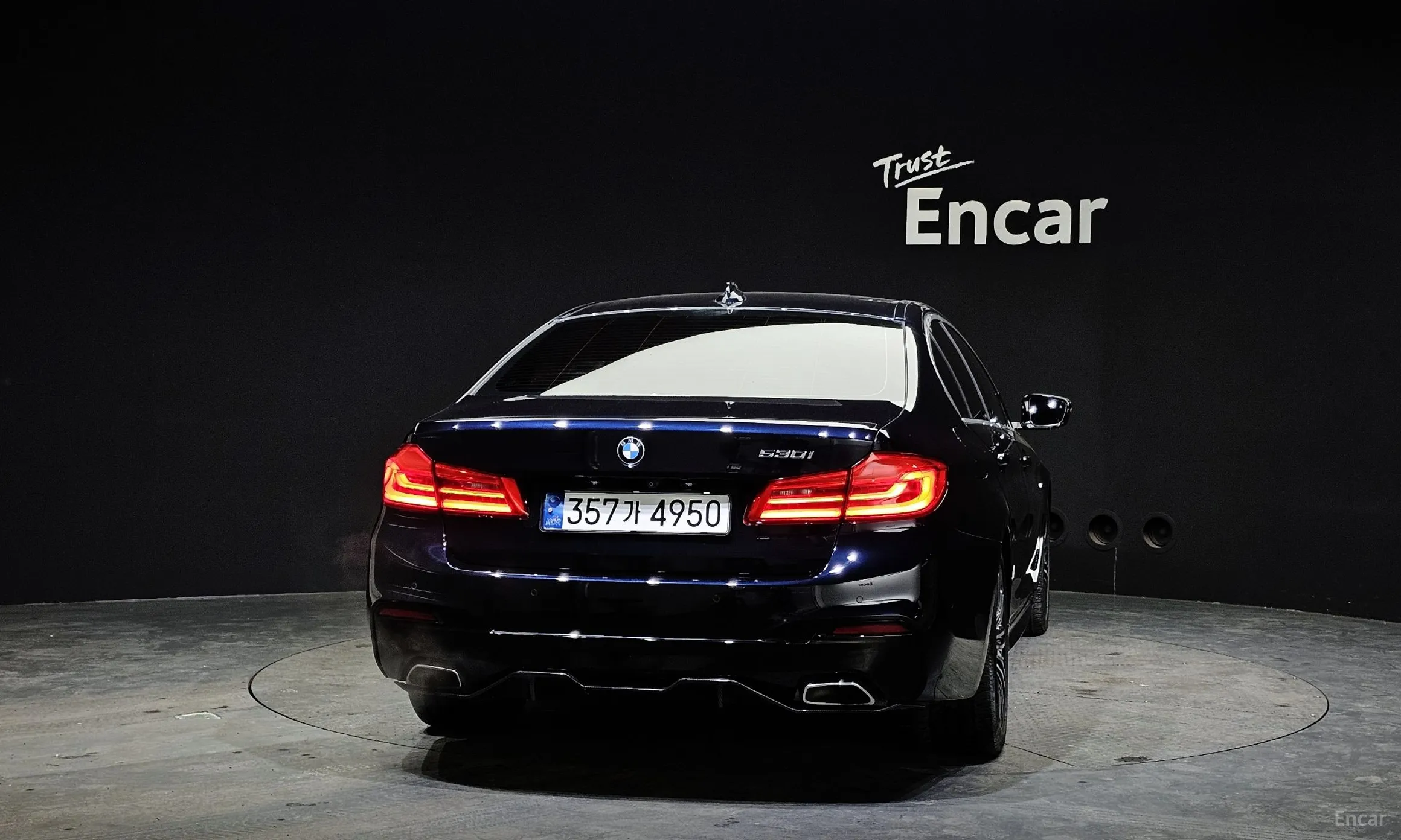 BMW 5 Series (G30) превью 3