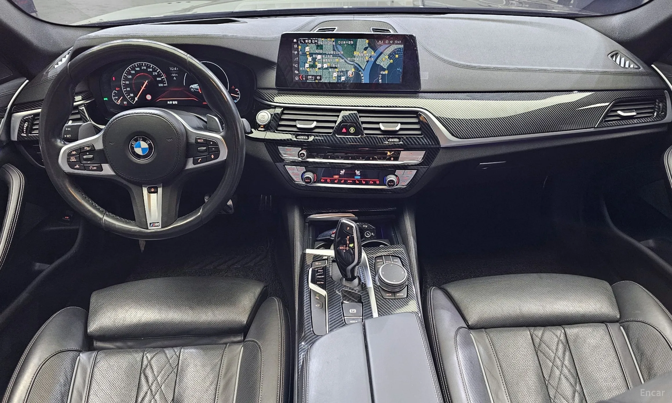 BMW 5 Series (G30) превью 4