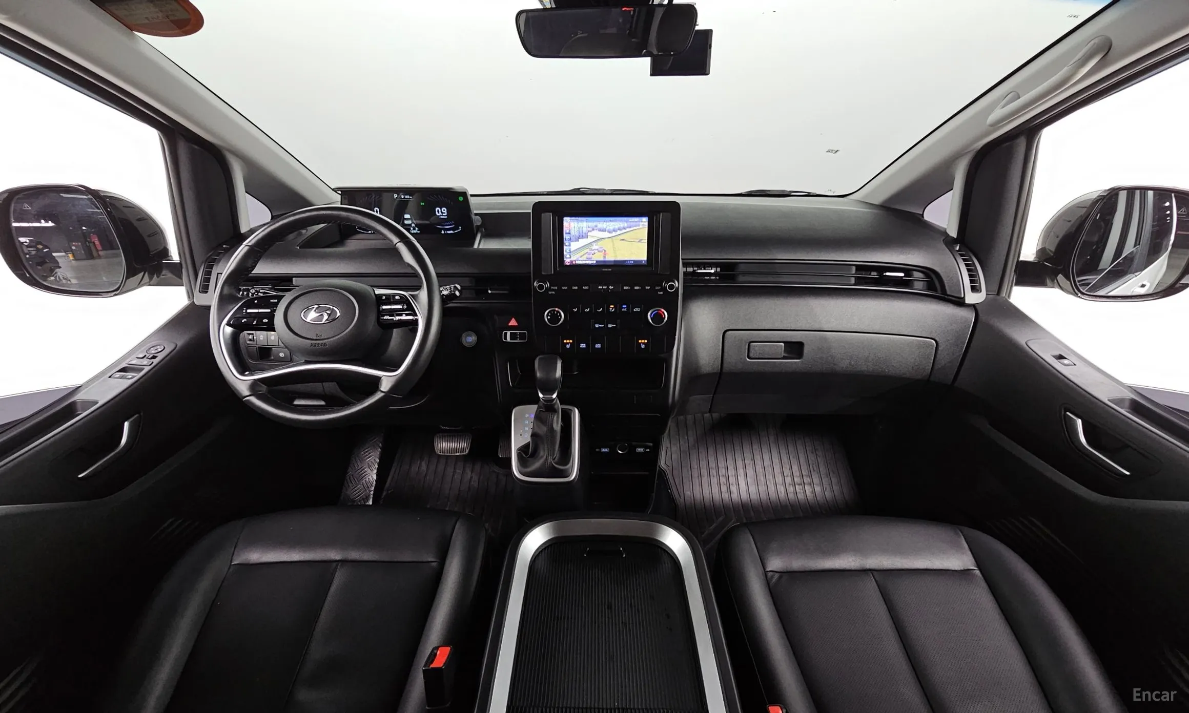 Hyundai Staria превью 4