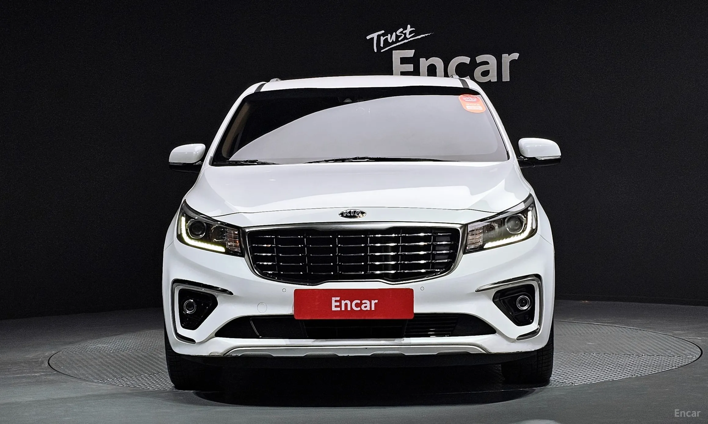 Kia Carnival превью 2