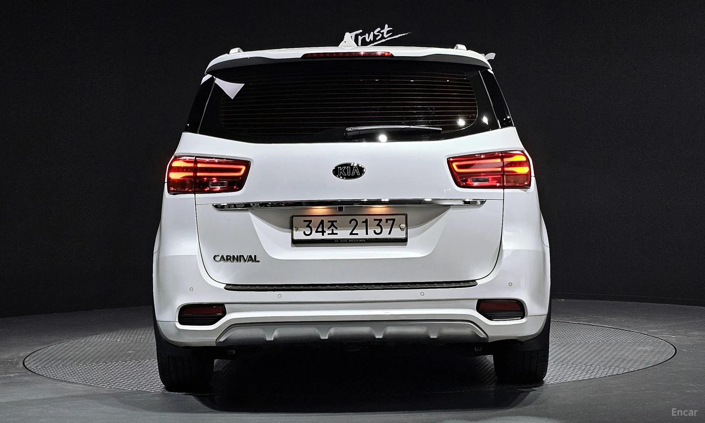 Kia Carnival превью 3