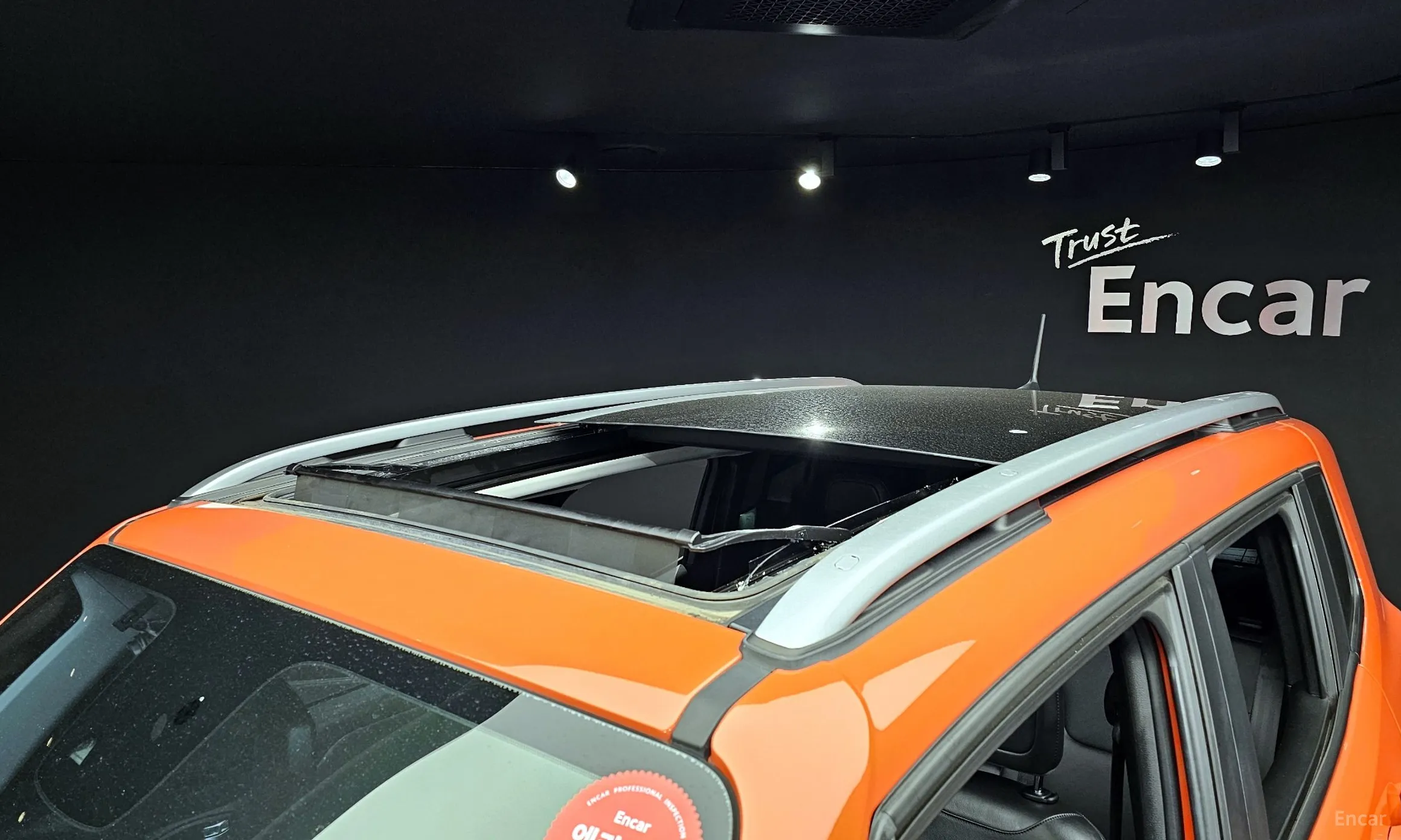 Jeep Renegade превью 19