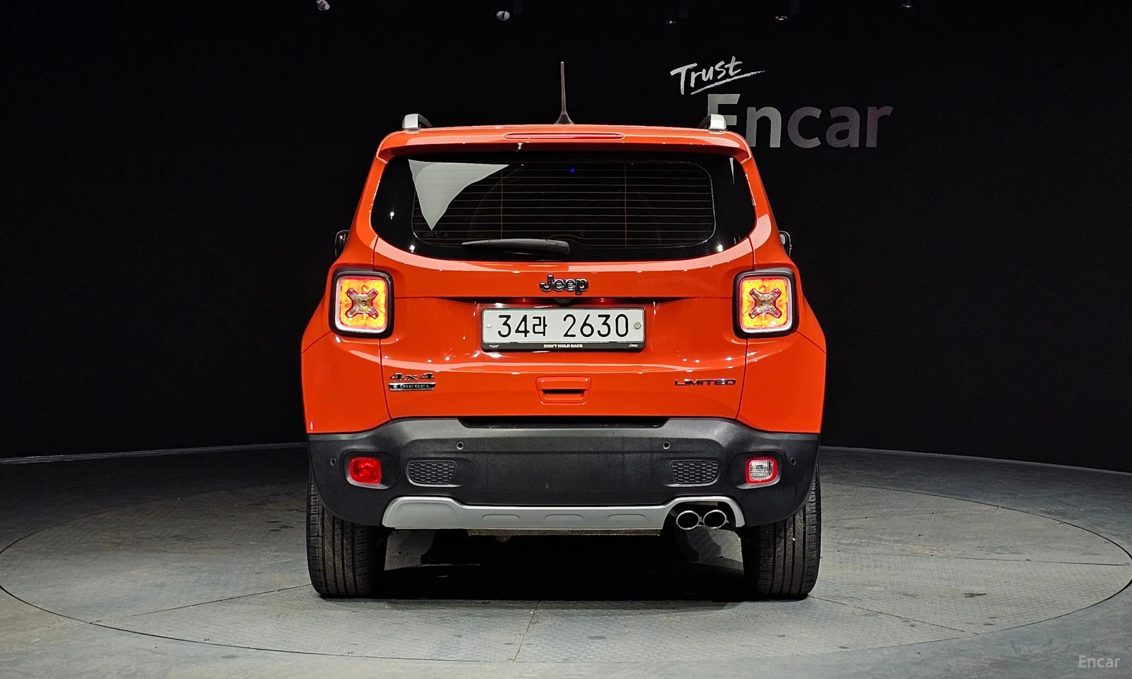 Jeep Renegade превью 4