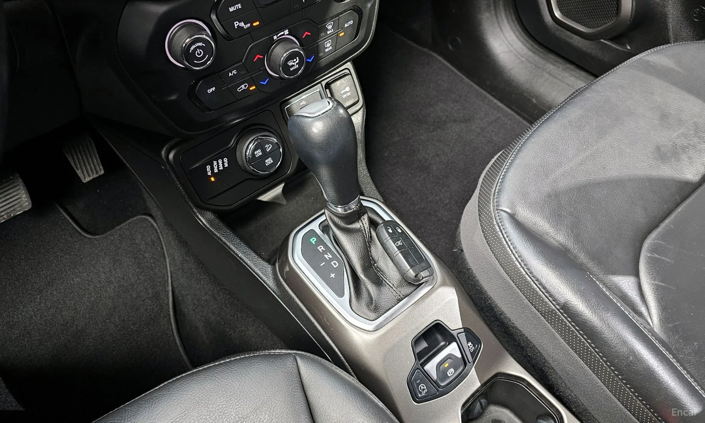 Jeep Renegade превью 9