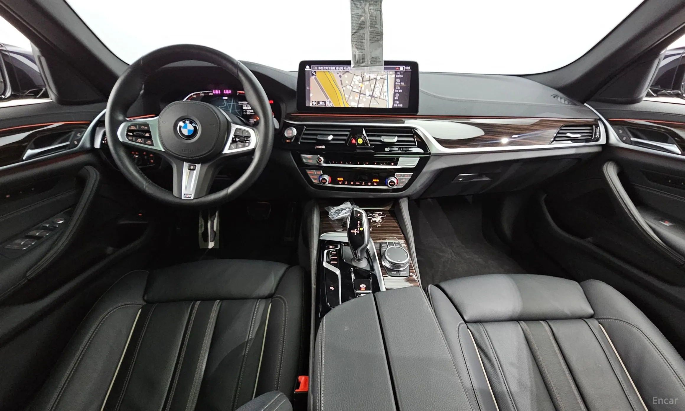 BMW 5 Series (G30) превью 4