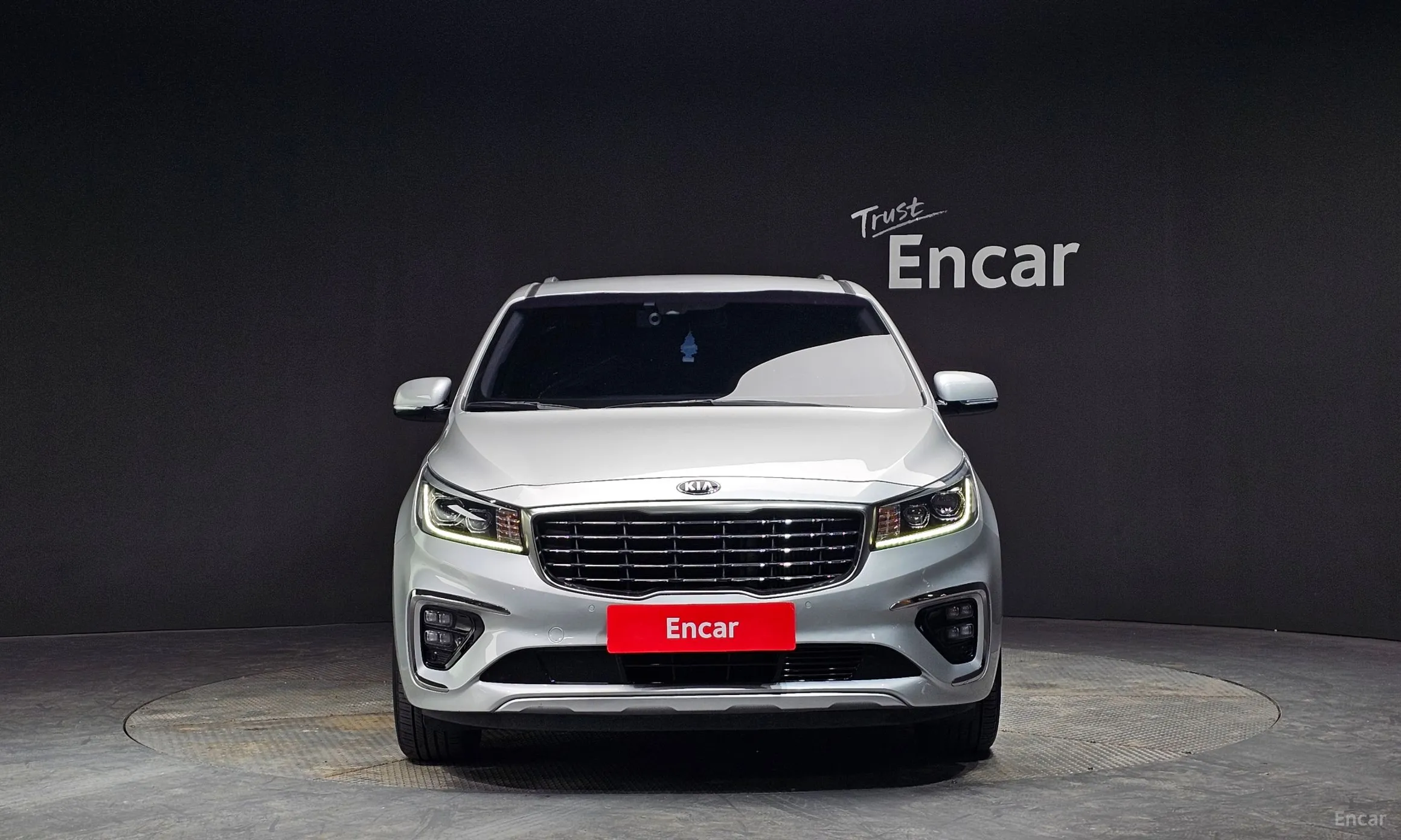 Kia Carnival превью 2