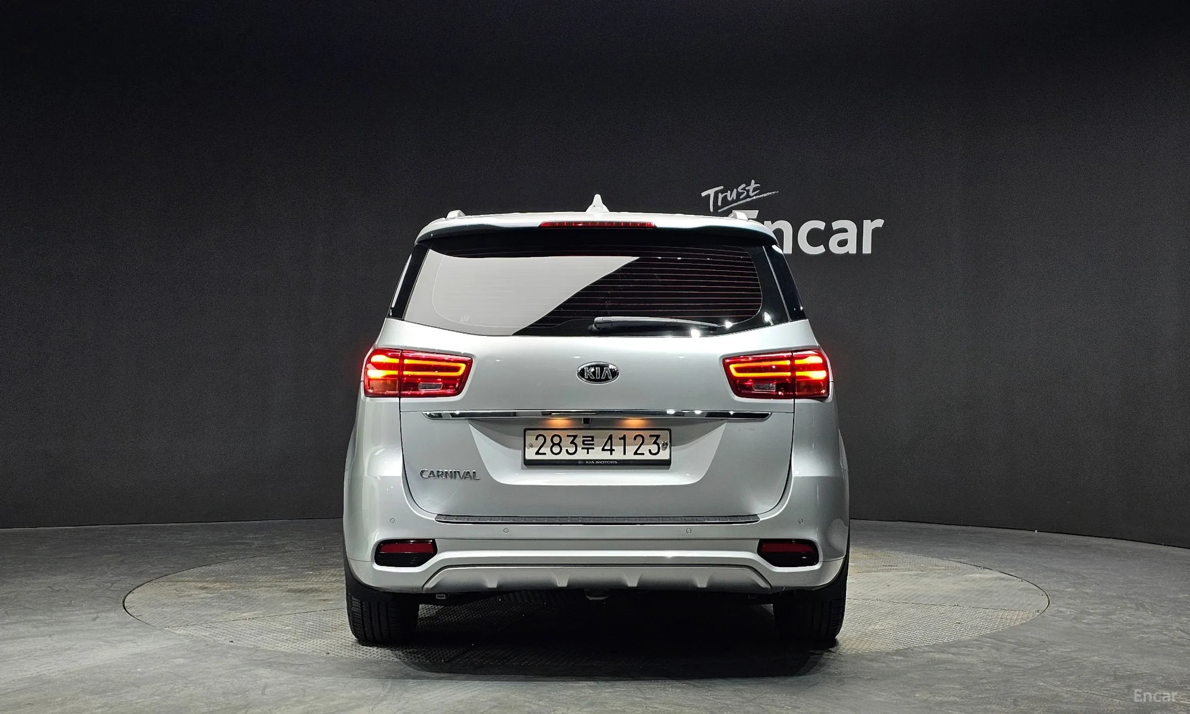 Kia Carnival превью 3