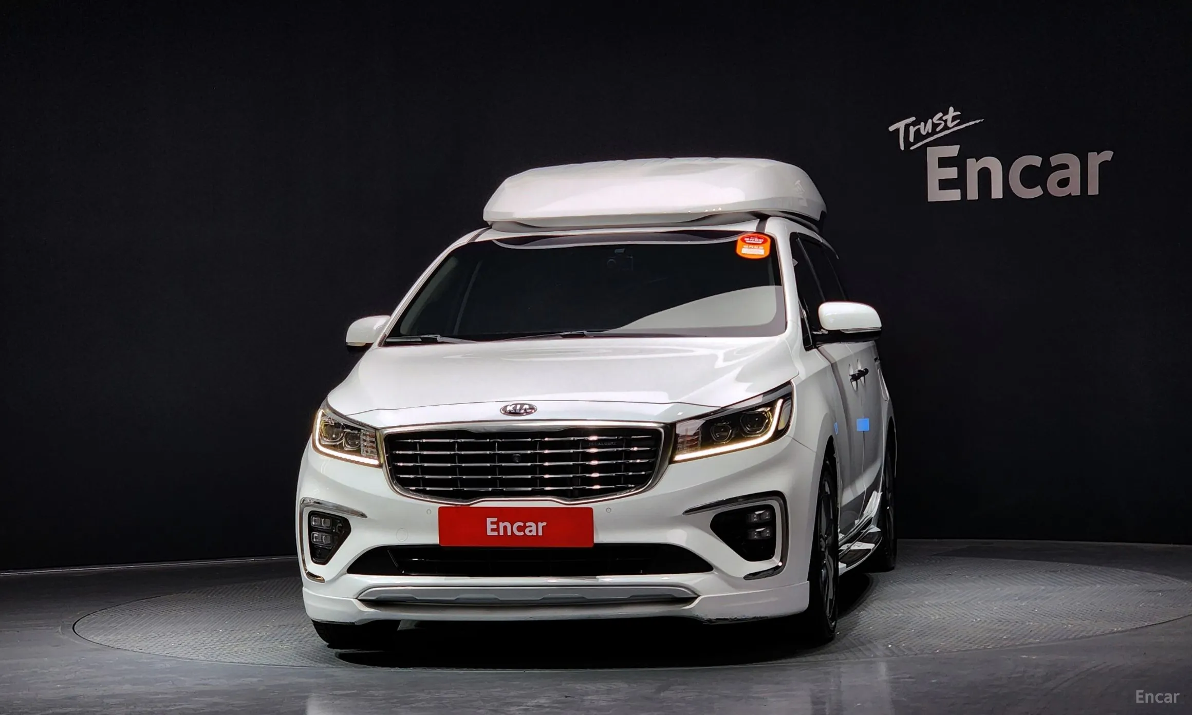 Kia Carnival превью 2