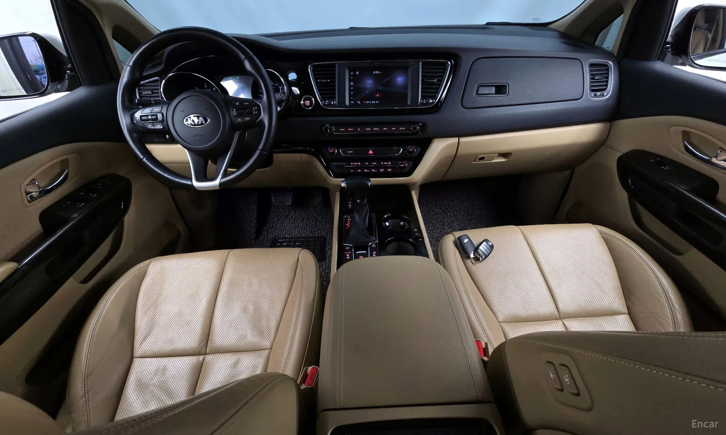 Kia Carnival превью 4