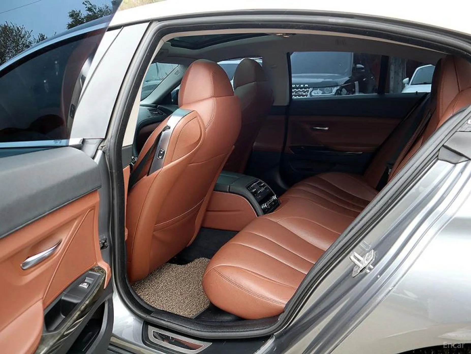 BMW 6 Series (F12) превью 4