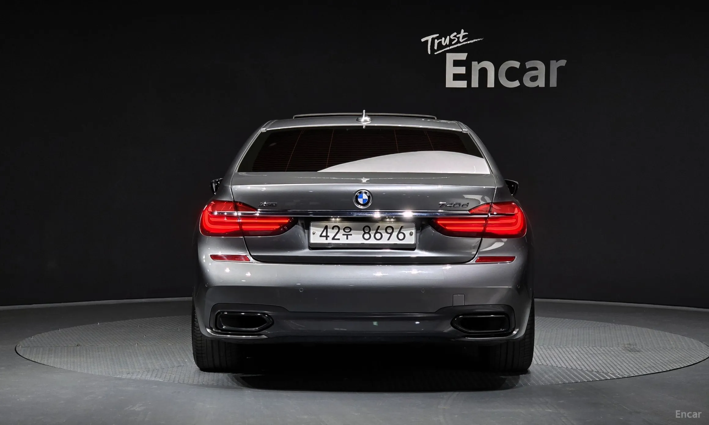 BMW 7 Series (G11) превью 3