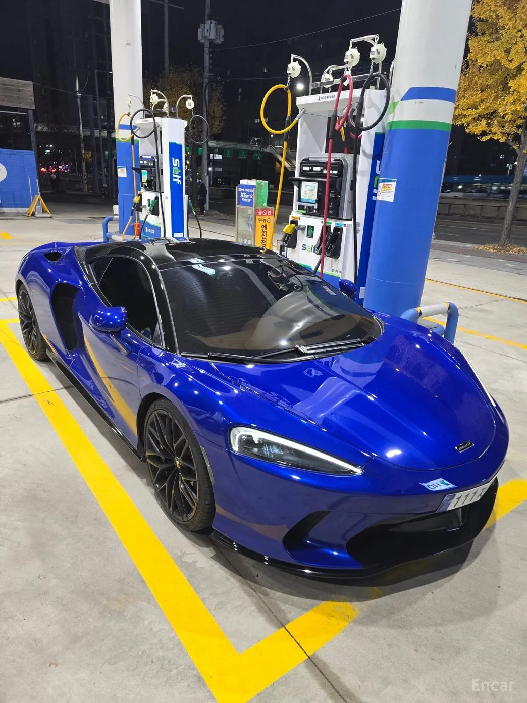 McLaren GT