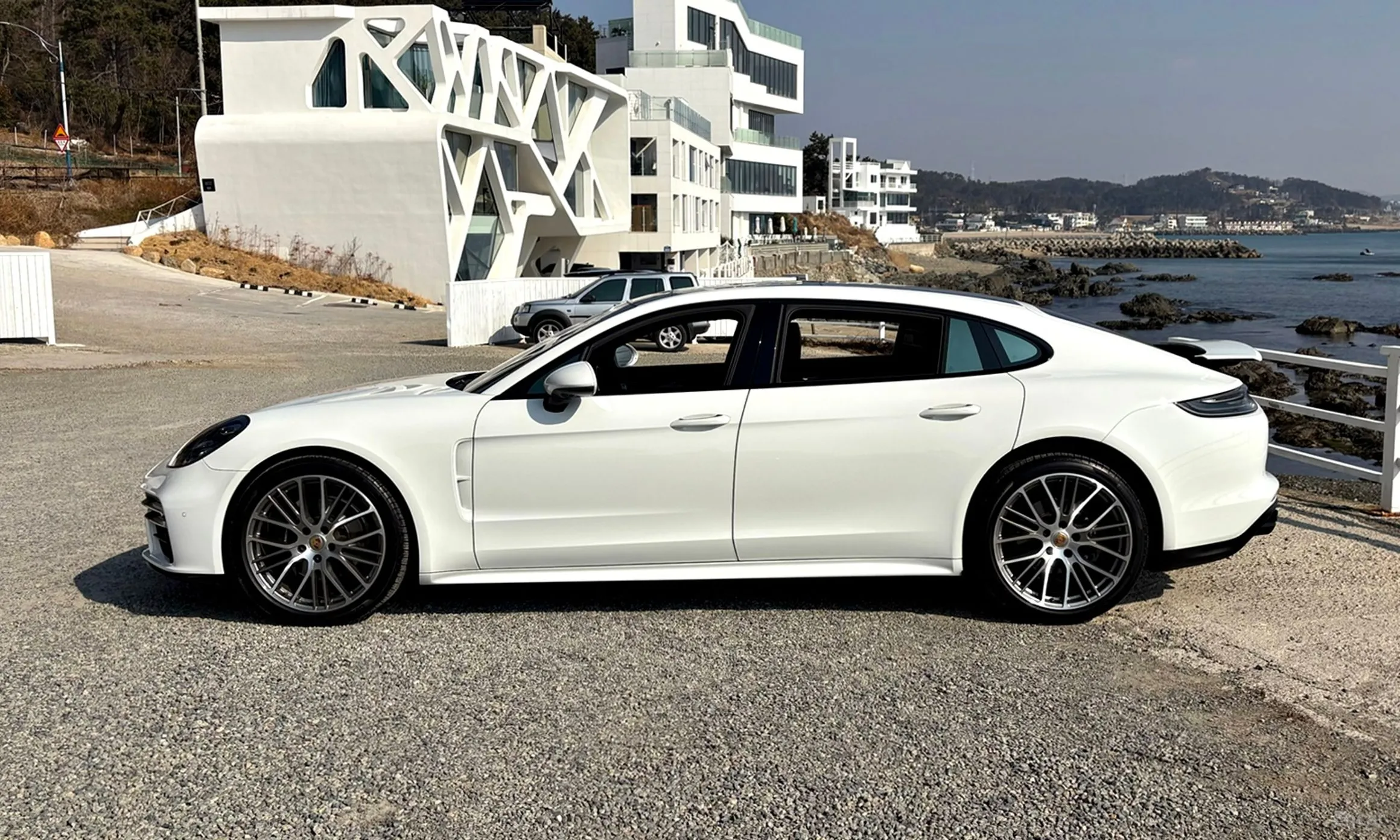Porsche Panamera (971) превью 4