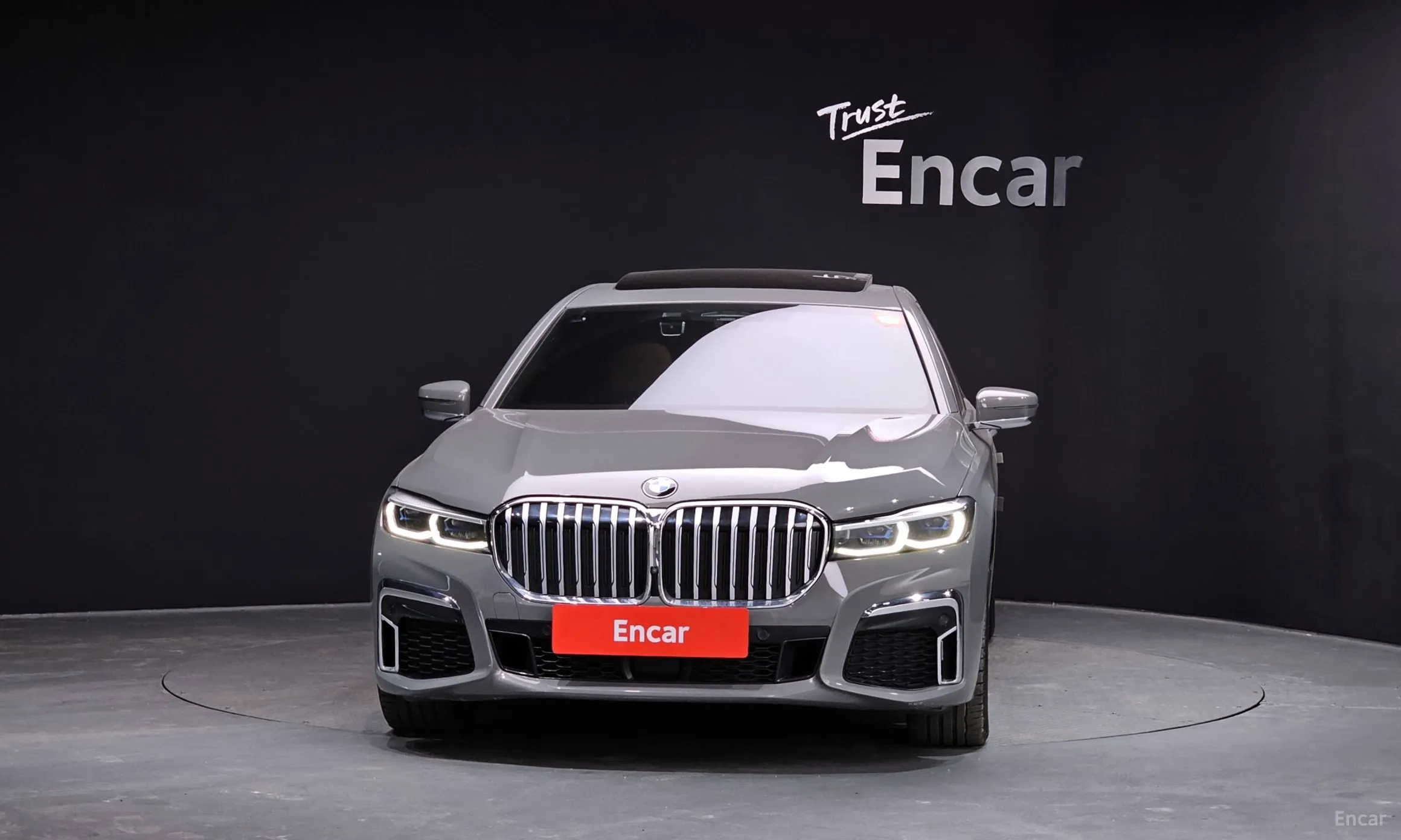BMW 7 Series (G11) превью 2