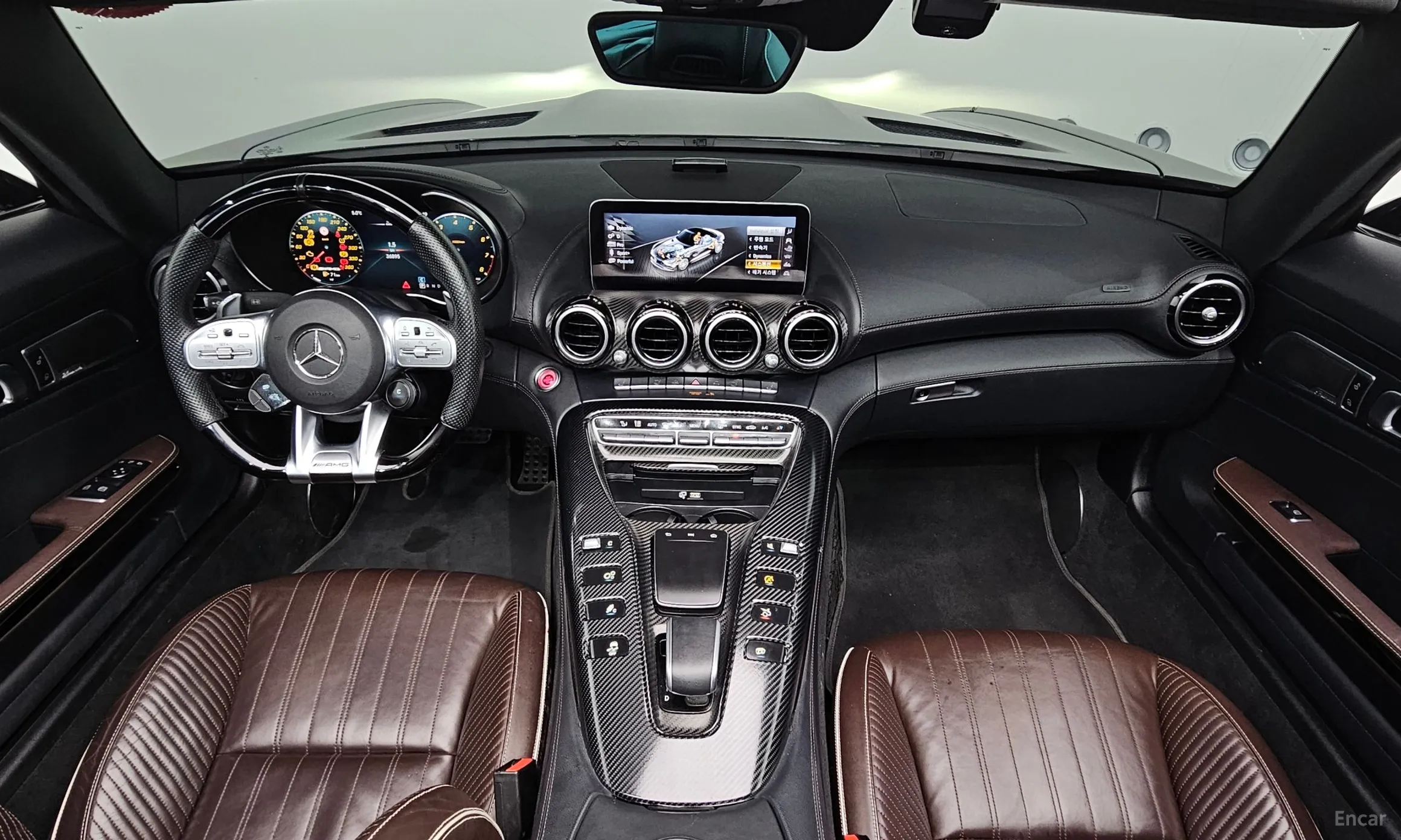 Mercedes Benz AMG GT превью 4
