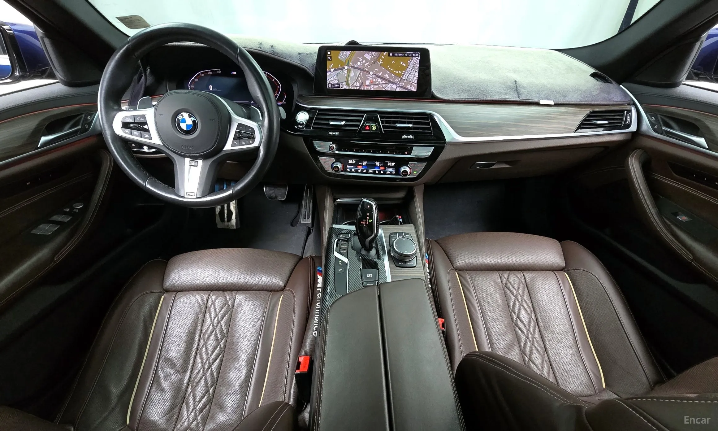 BMW 5 Series (G30) превью 4