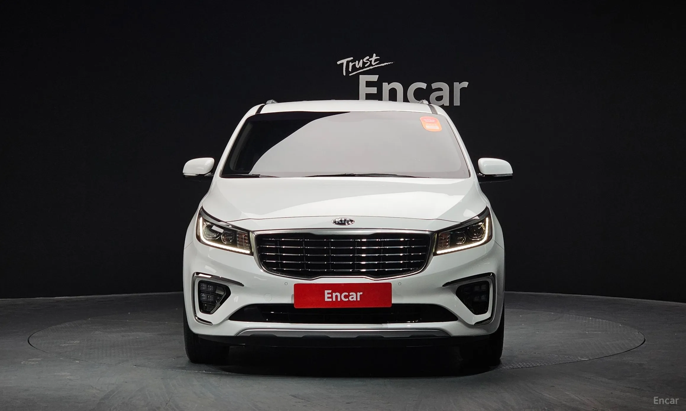 Kia Carnival превью 2