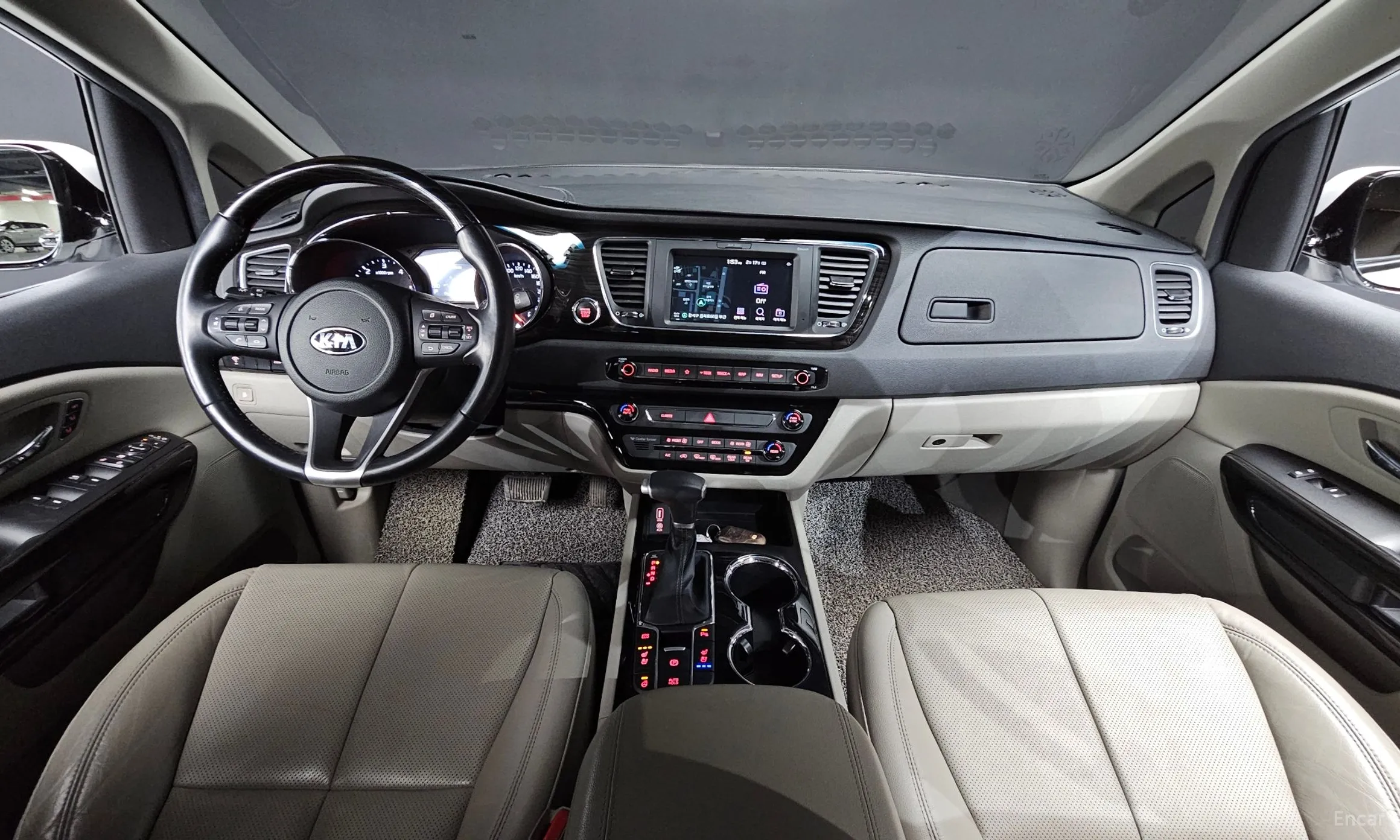 Kia Carnival превью 4