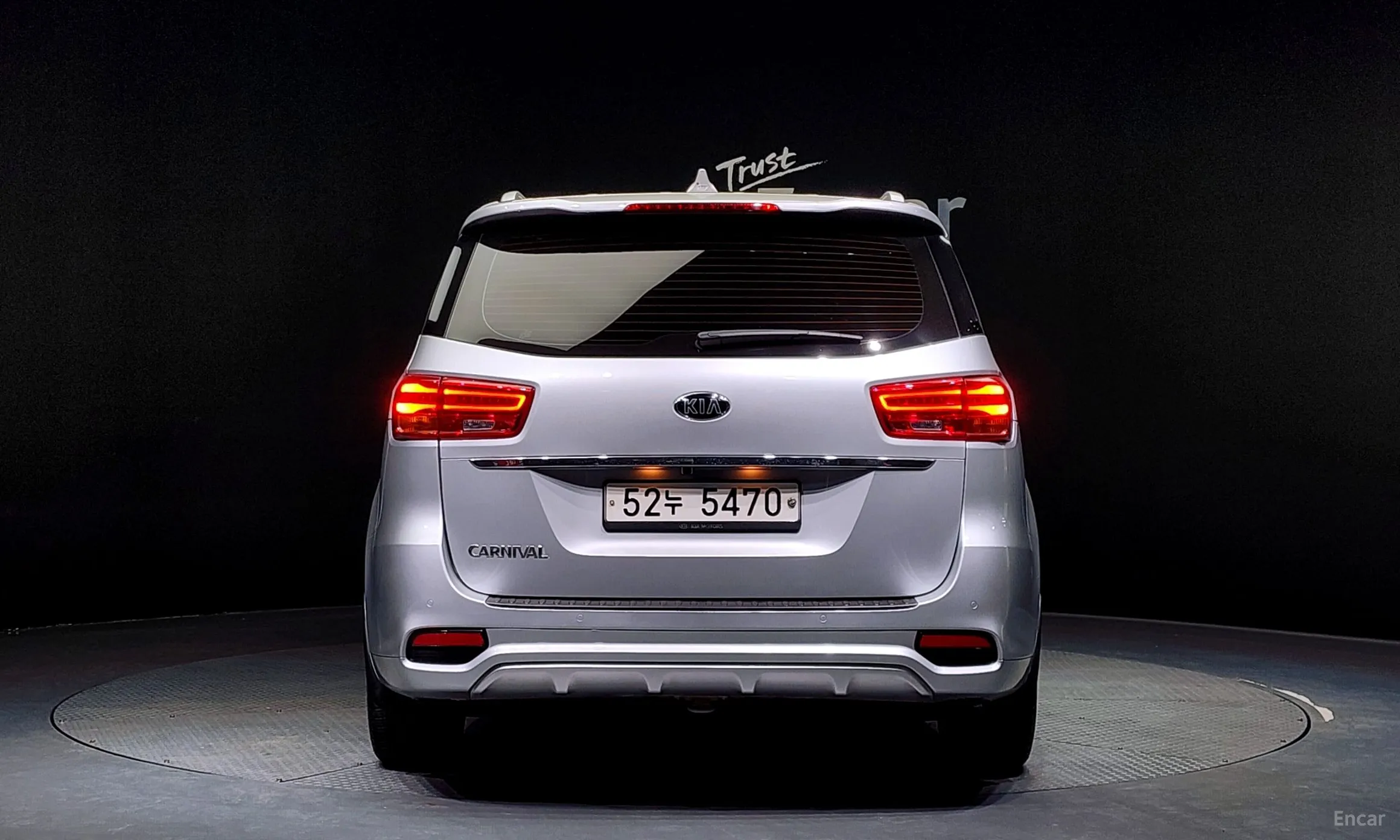 Kia Carnival превью 3