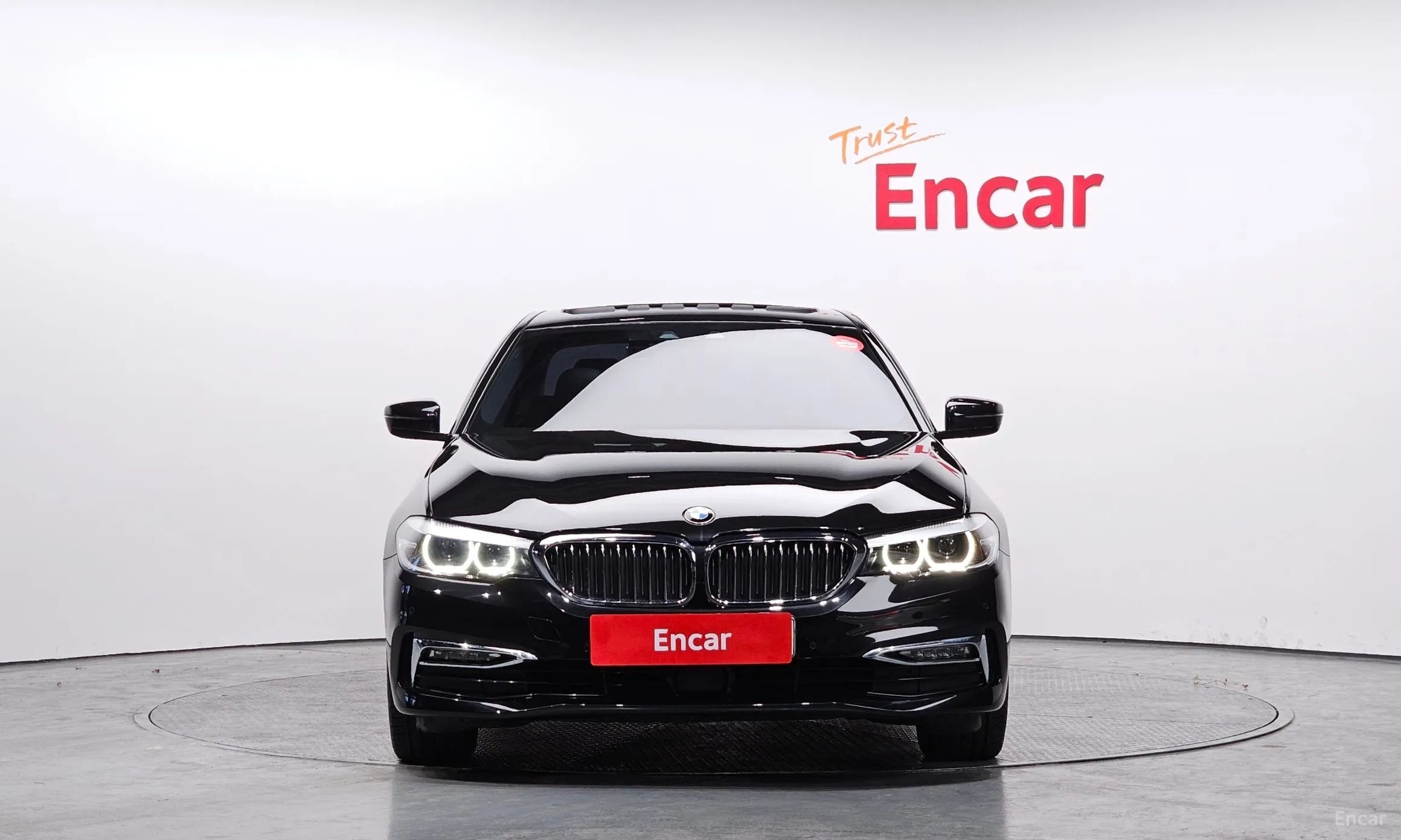 BMW 5 Series (G30) превью 2