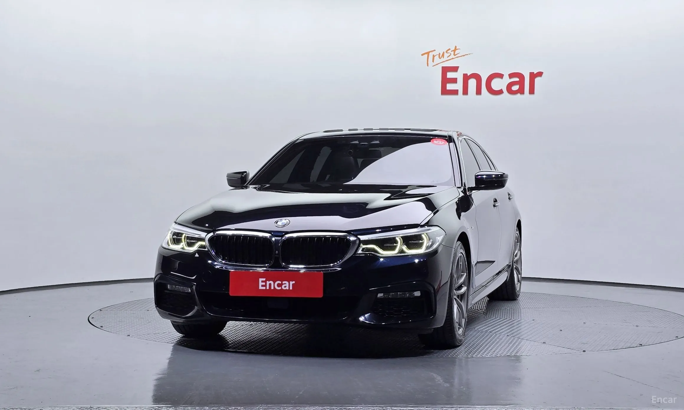 BMW 5 Series (G30) превью 2