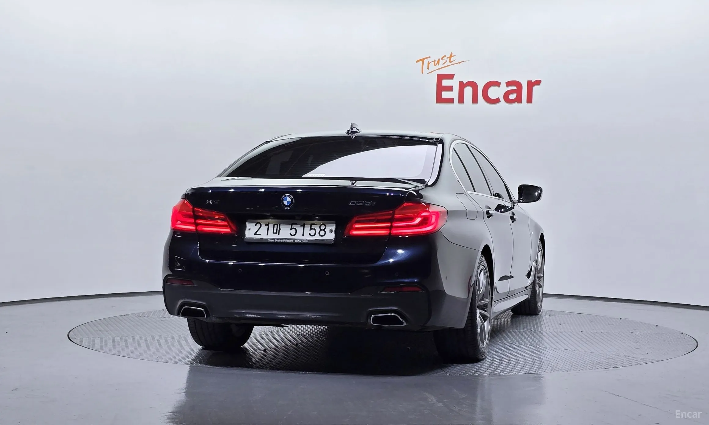 BMW 5 Series (G30) превью 3
