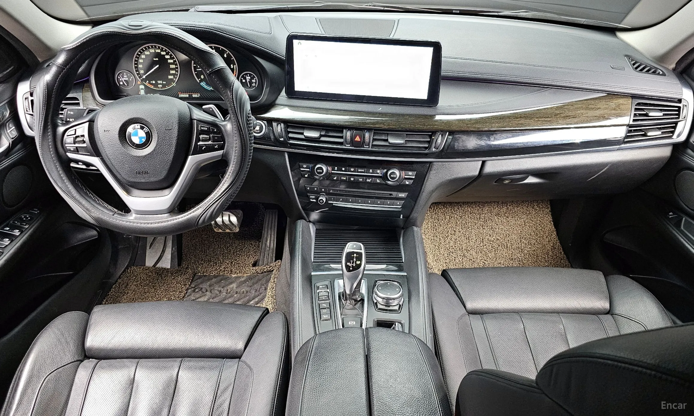 BMW X6 (F16) превью 4