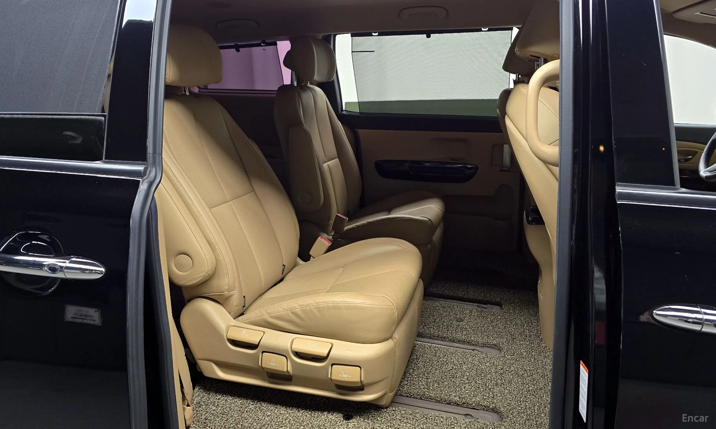 Kia Carnival превью 12