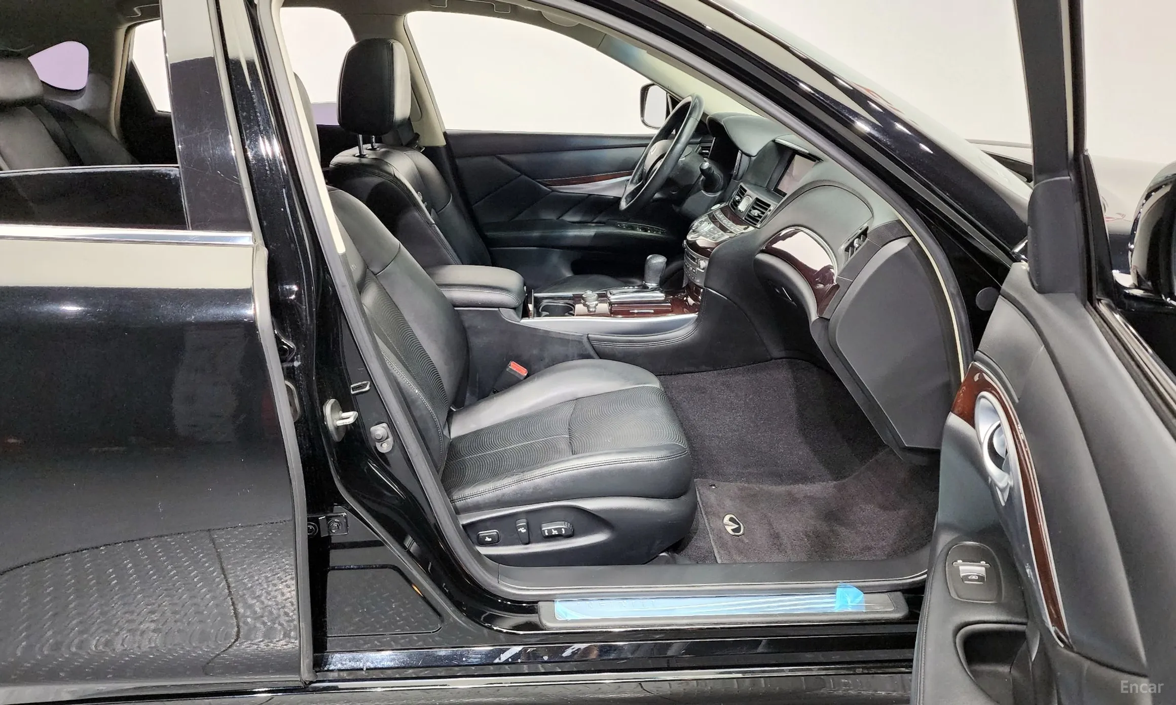 Infiniti M37 превью 11