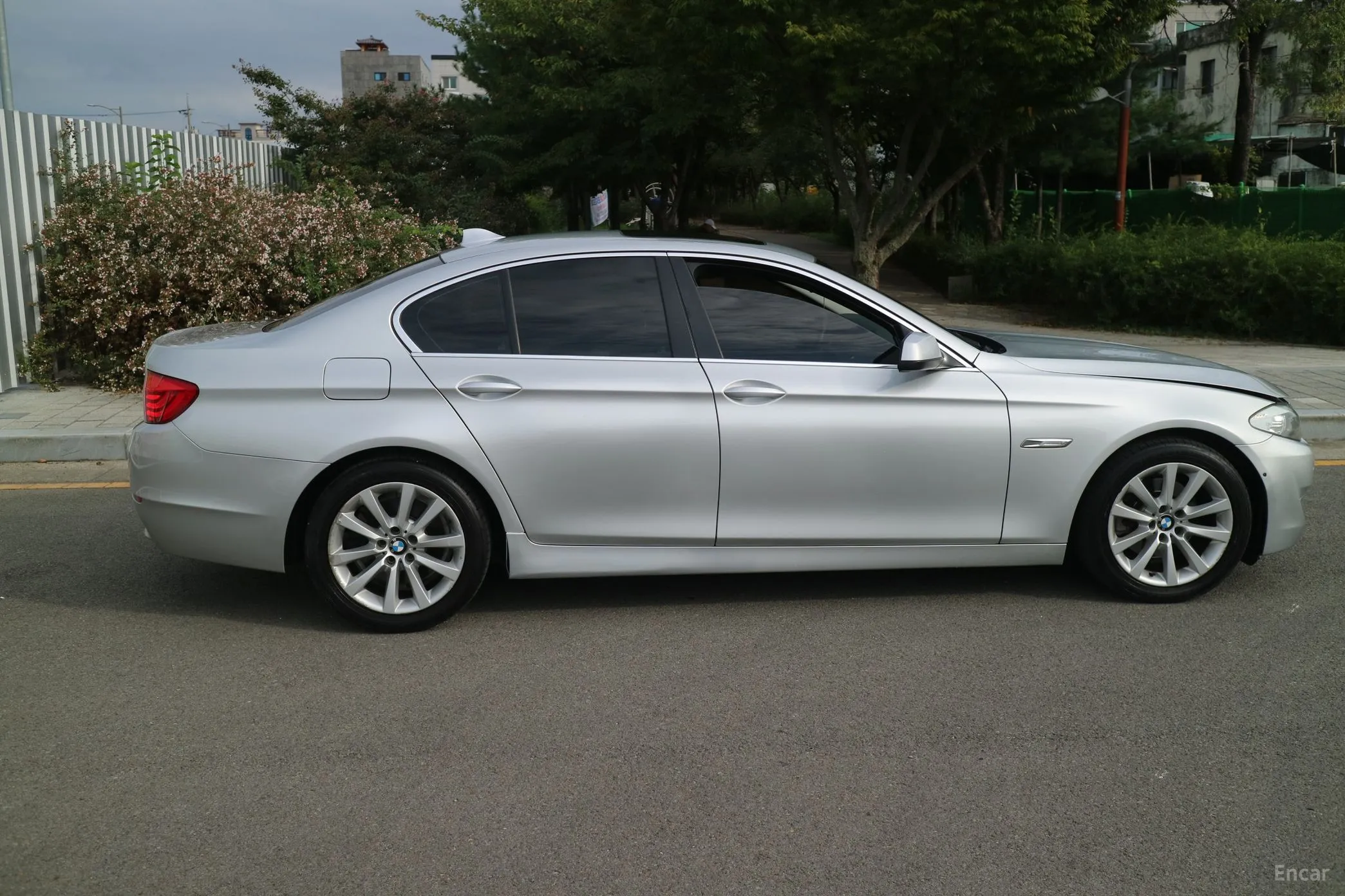 BMW 5 Series (F10) превью 4