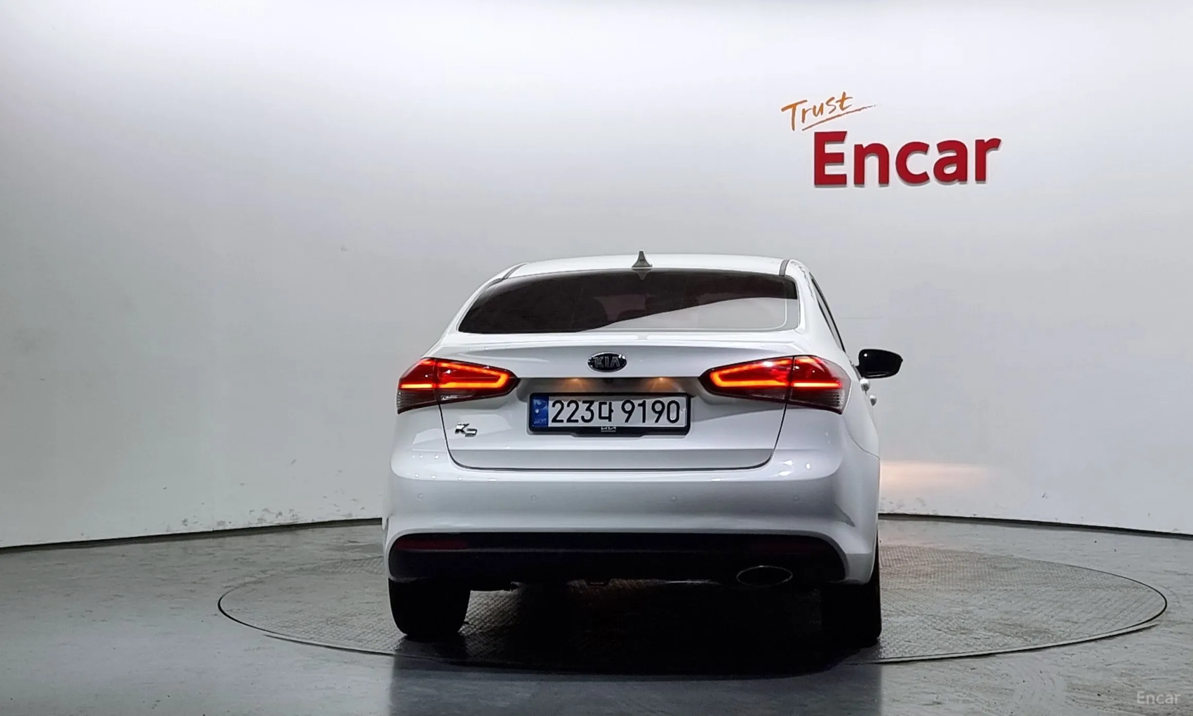 Kia K3 превью 3