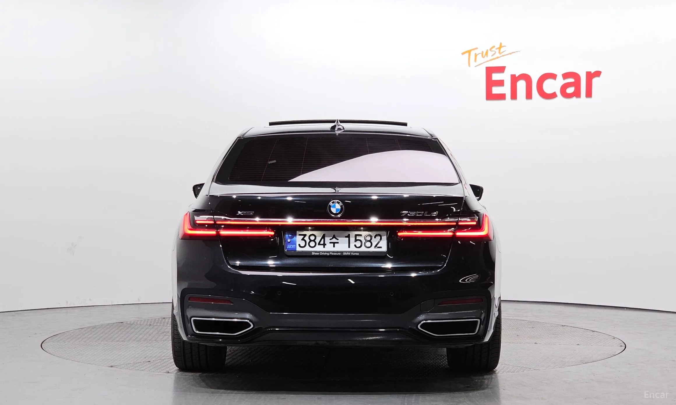 BMW 7 Series (G11) превью 3
