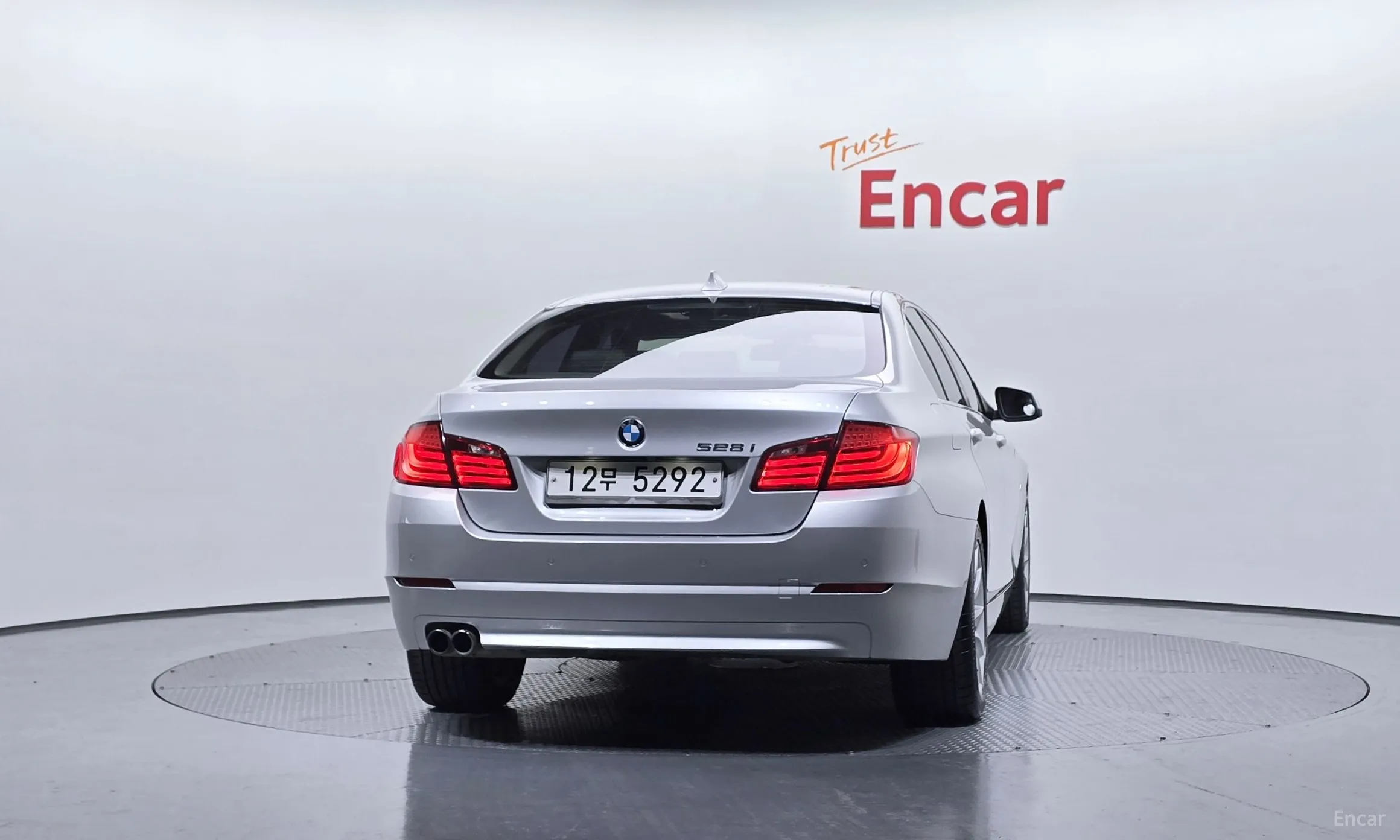 BMW 5 Series (F10) превью 3