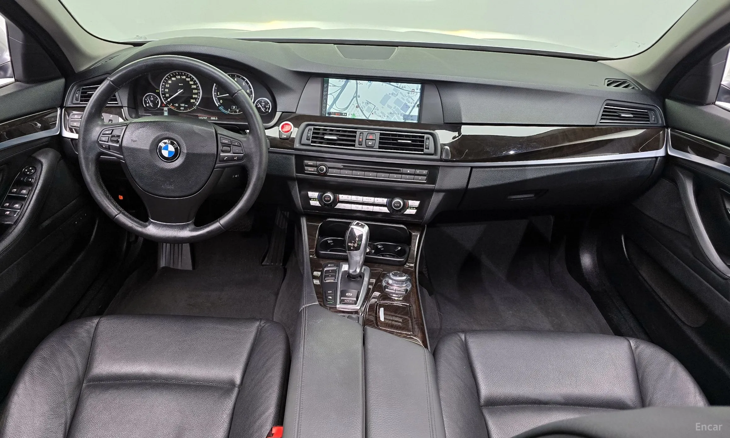BMW 5 Series (F10) превью 4