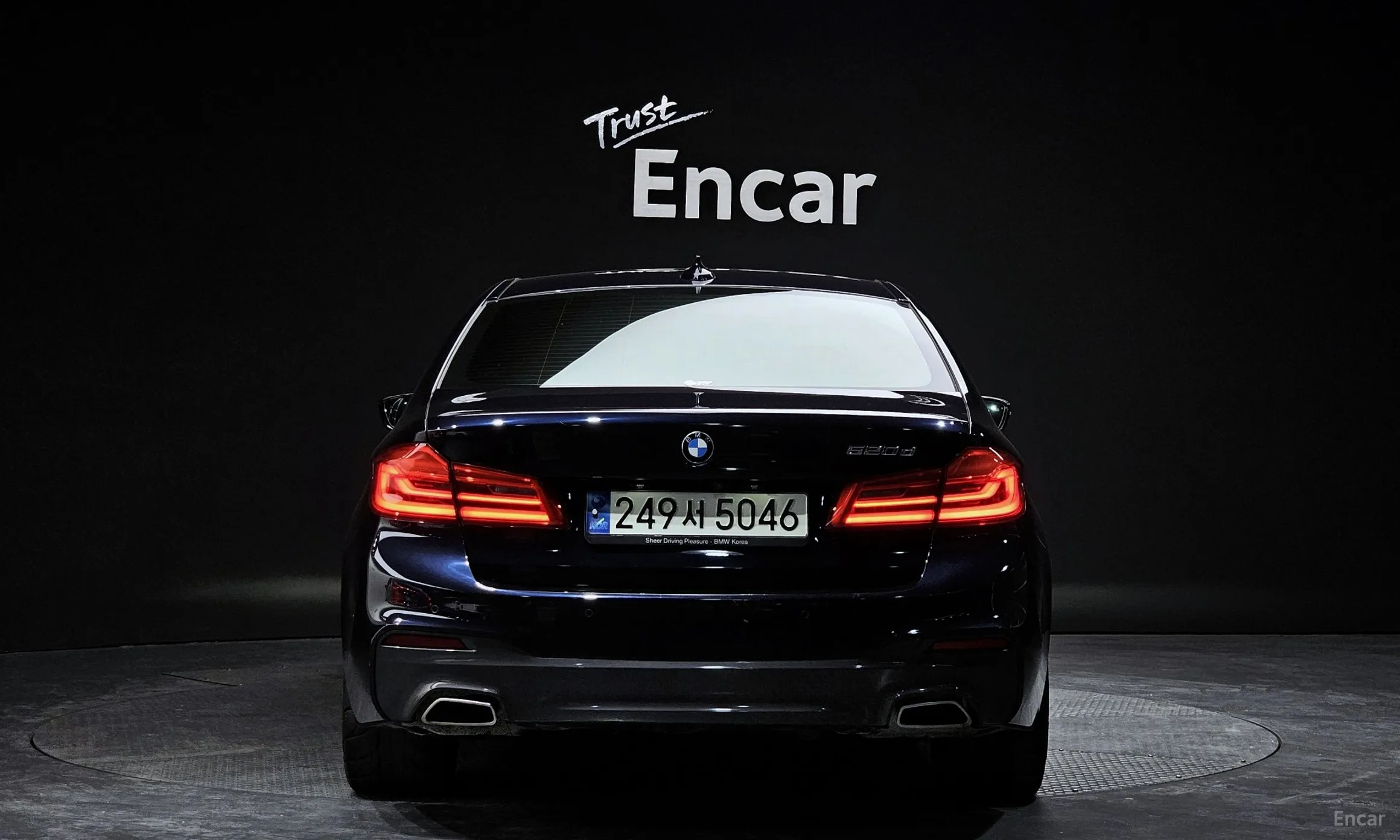 BMW 5 Series (G30) превью 3