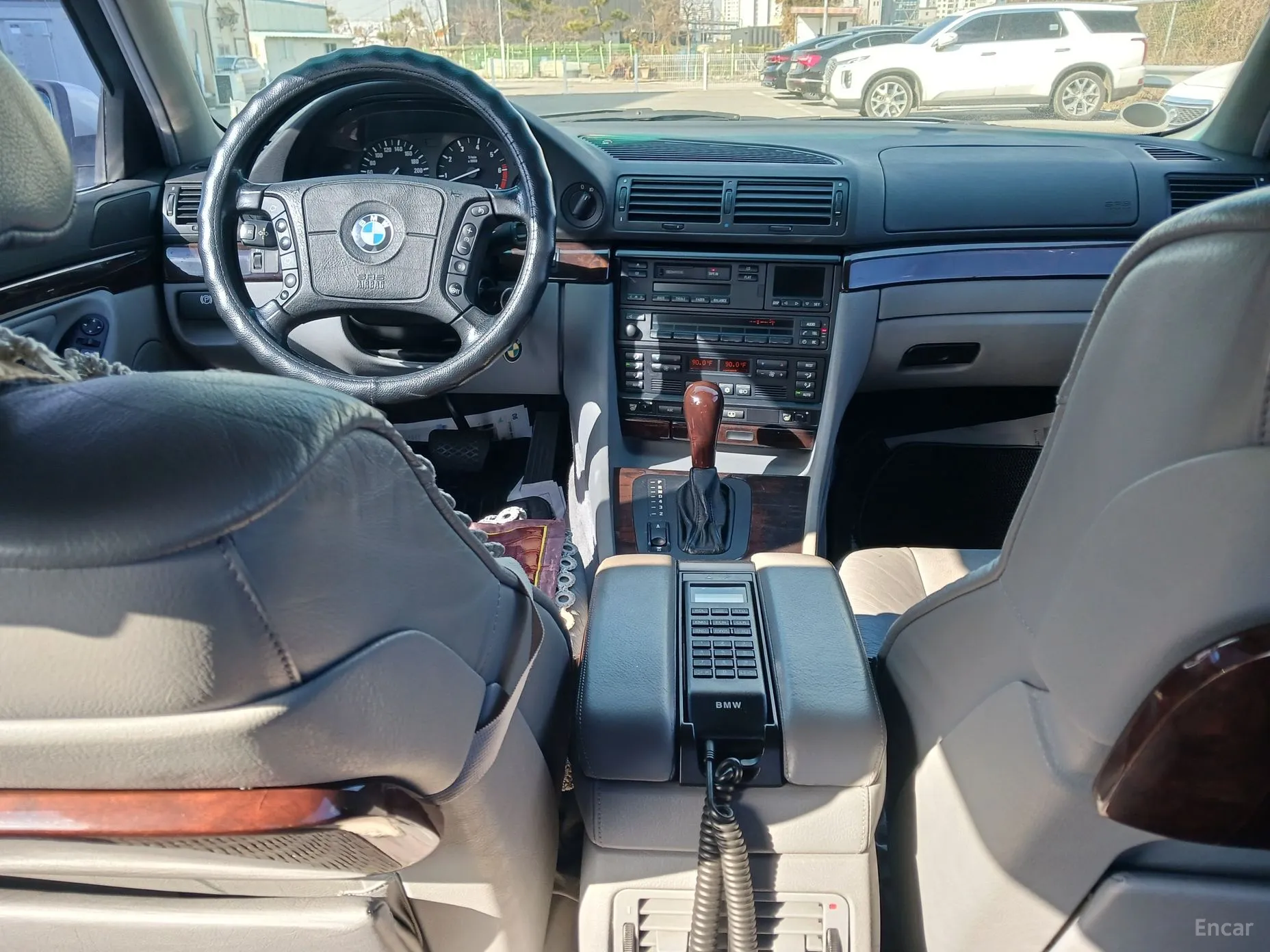 BMW 7 Series превью 4