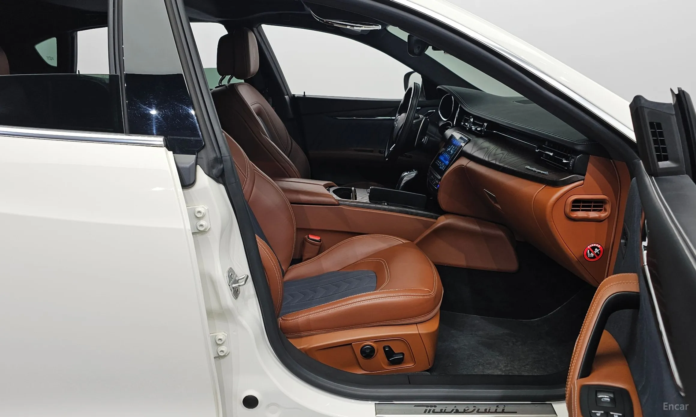 Maserati Quattroporte превью 11